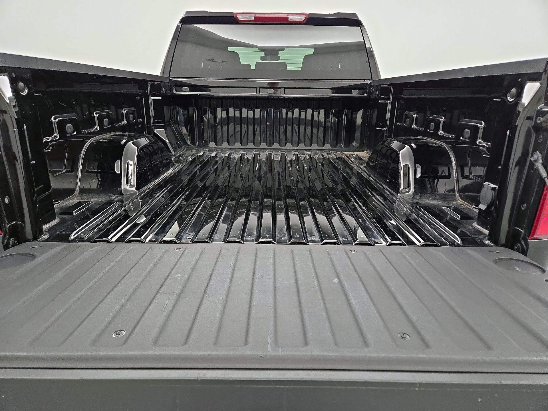 Thumbnail: 2023 Chevrolet Silverado 1500 - 20
