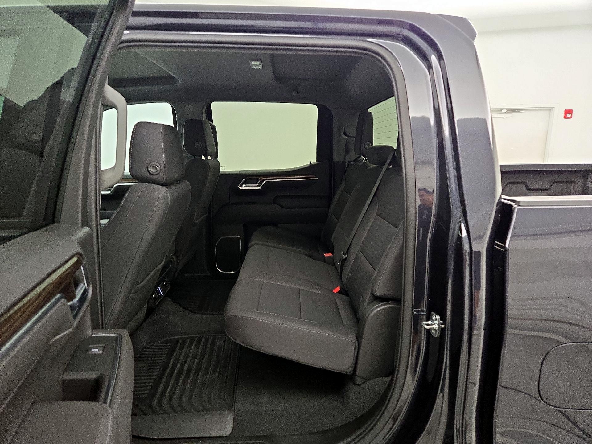 Thumbnail: 2022 Chevrolet Silverado 1500 - 19