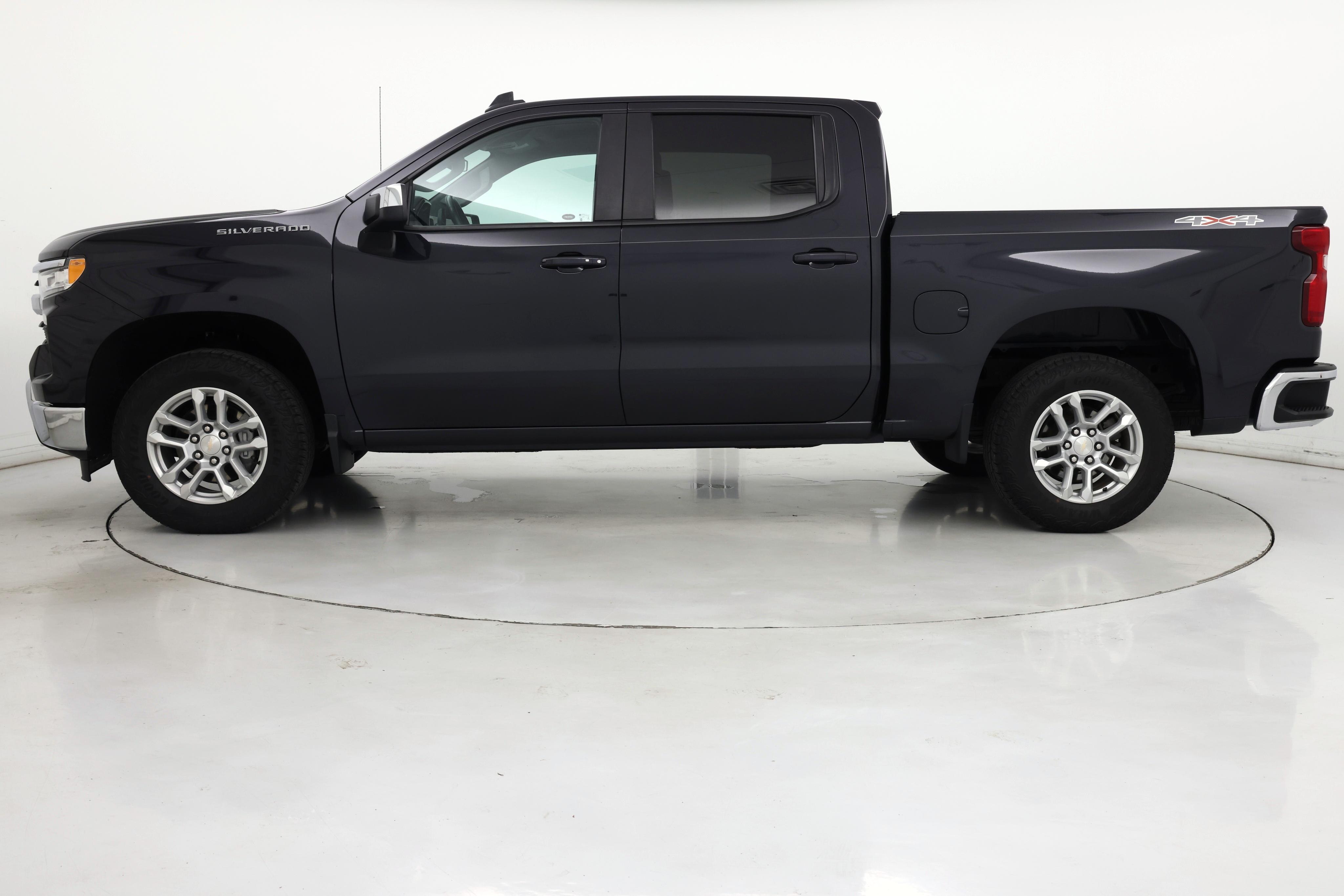 Thumbnail: 2022 Chevrolet Silverado 1500 - 3