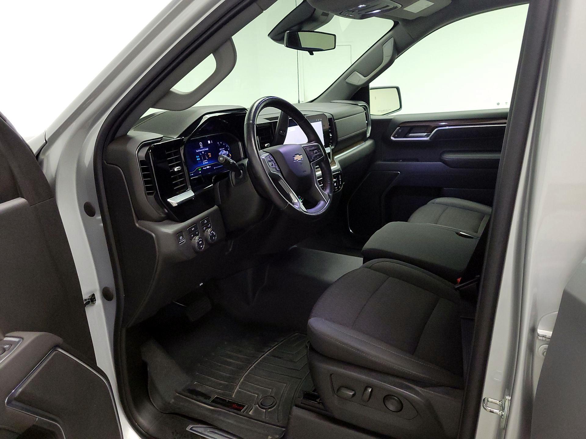 Thumbnail: 2022 Chevrolet Silverado 1500 - 11