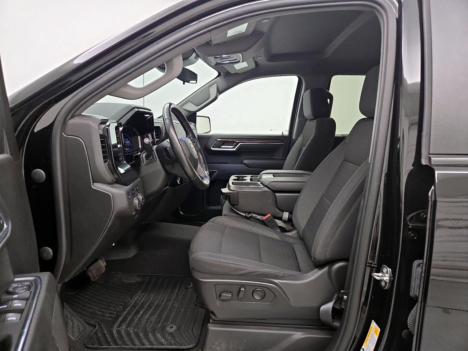 Thumbnail: 2022 Chevrolet Silverado 1500 - 11