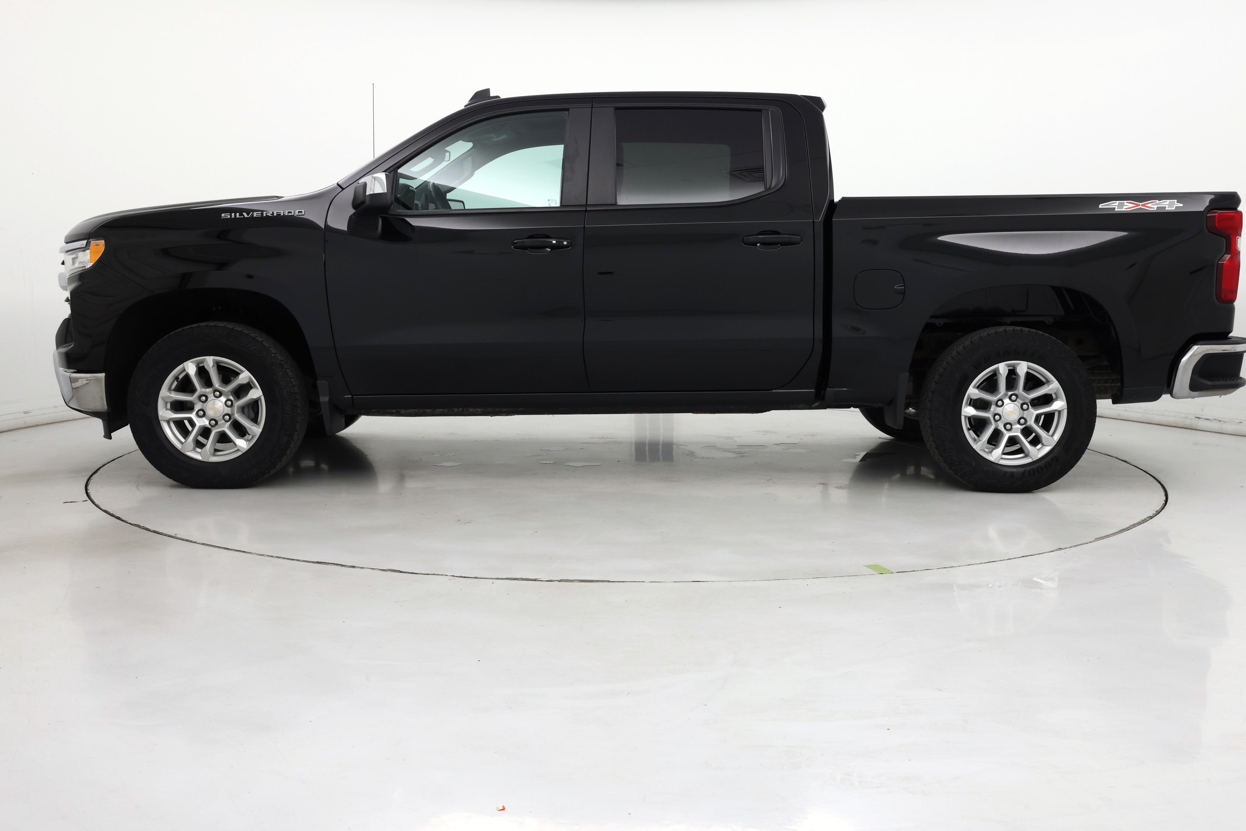 Thumbnail: 2022 Chevrolet Silverado 1500 - 3