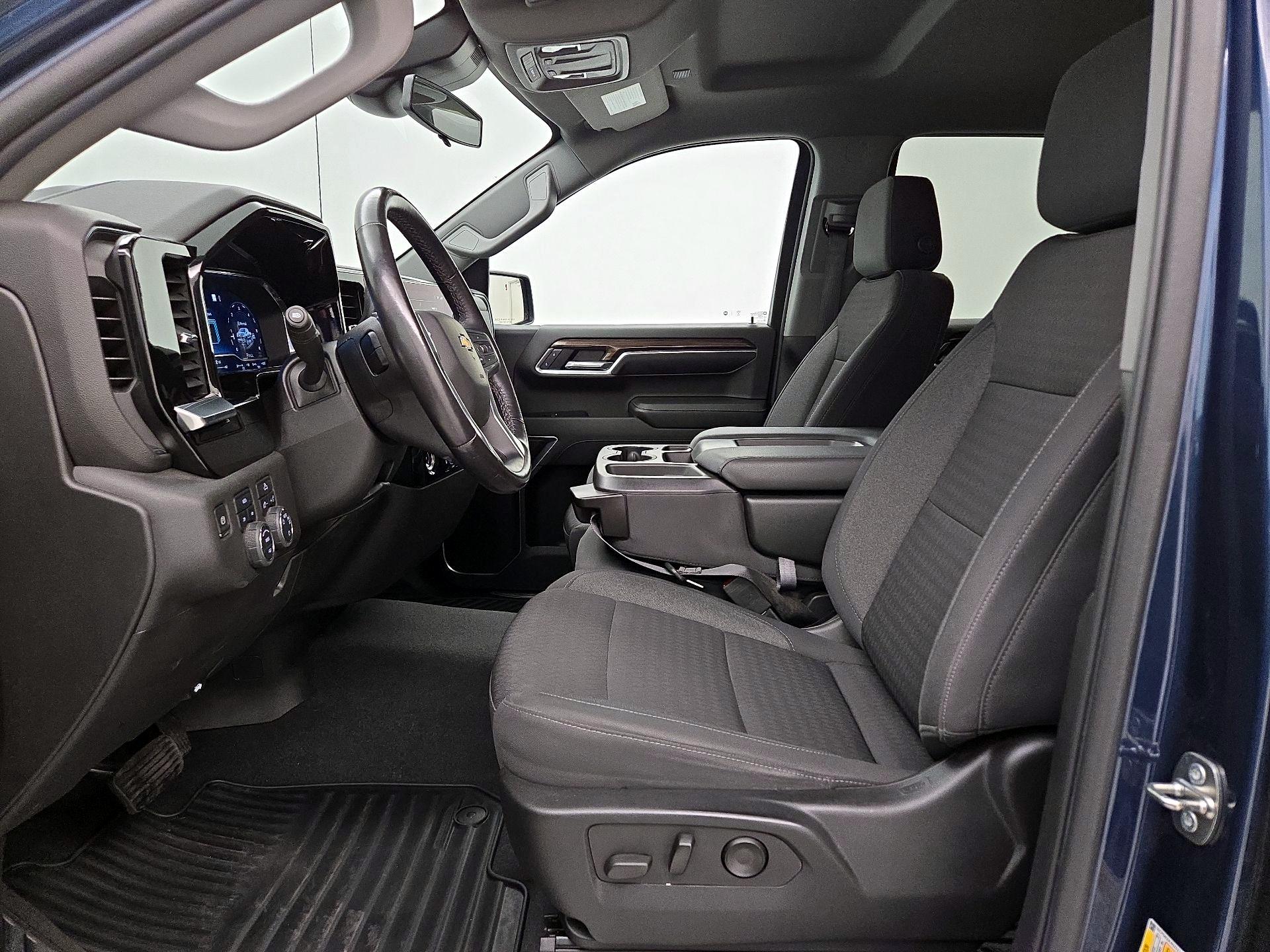 Thumbnail: 2022 Chevrolet Silverado 1500 - 11