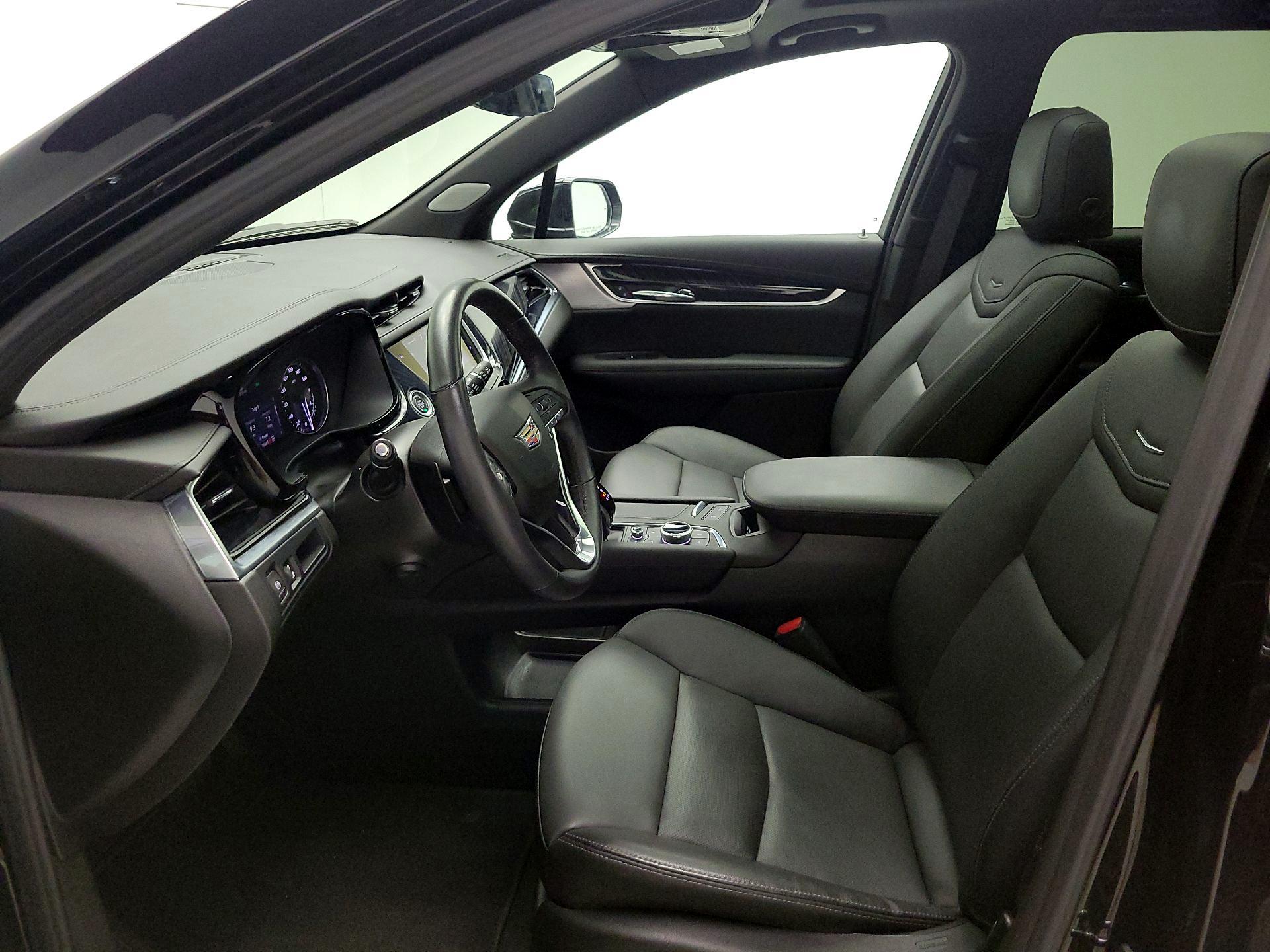 Thumbnail: 2023 Cadillac XT6 - 11