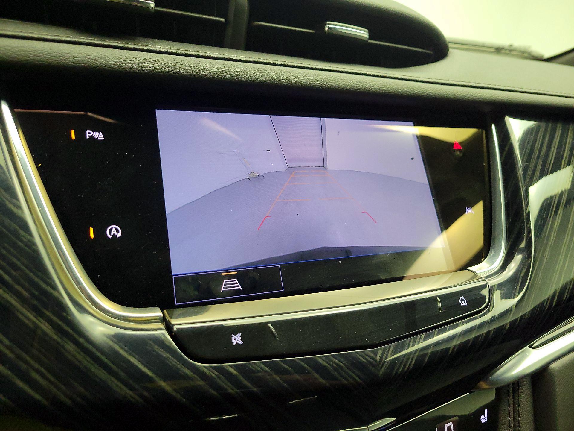 Thumbnail: 2023 Cadillac XT6 - 15