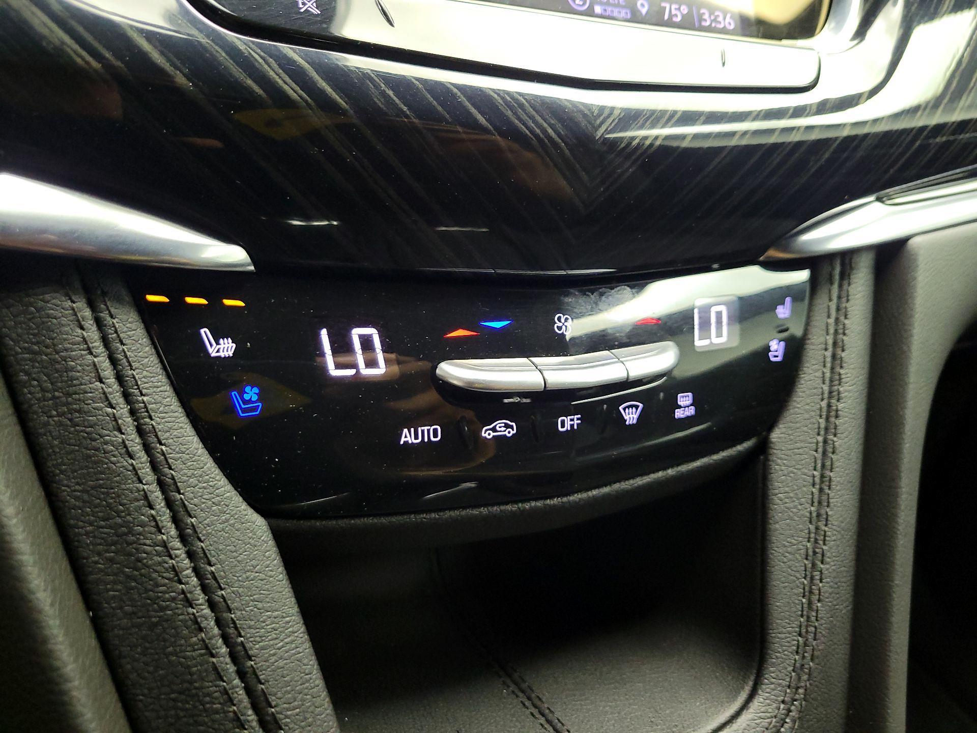 Thumbnail: 2023 Cadillac XT6 - 17