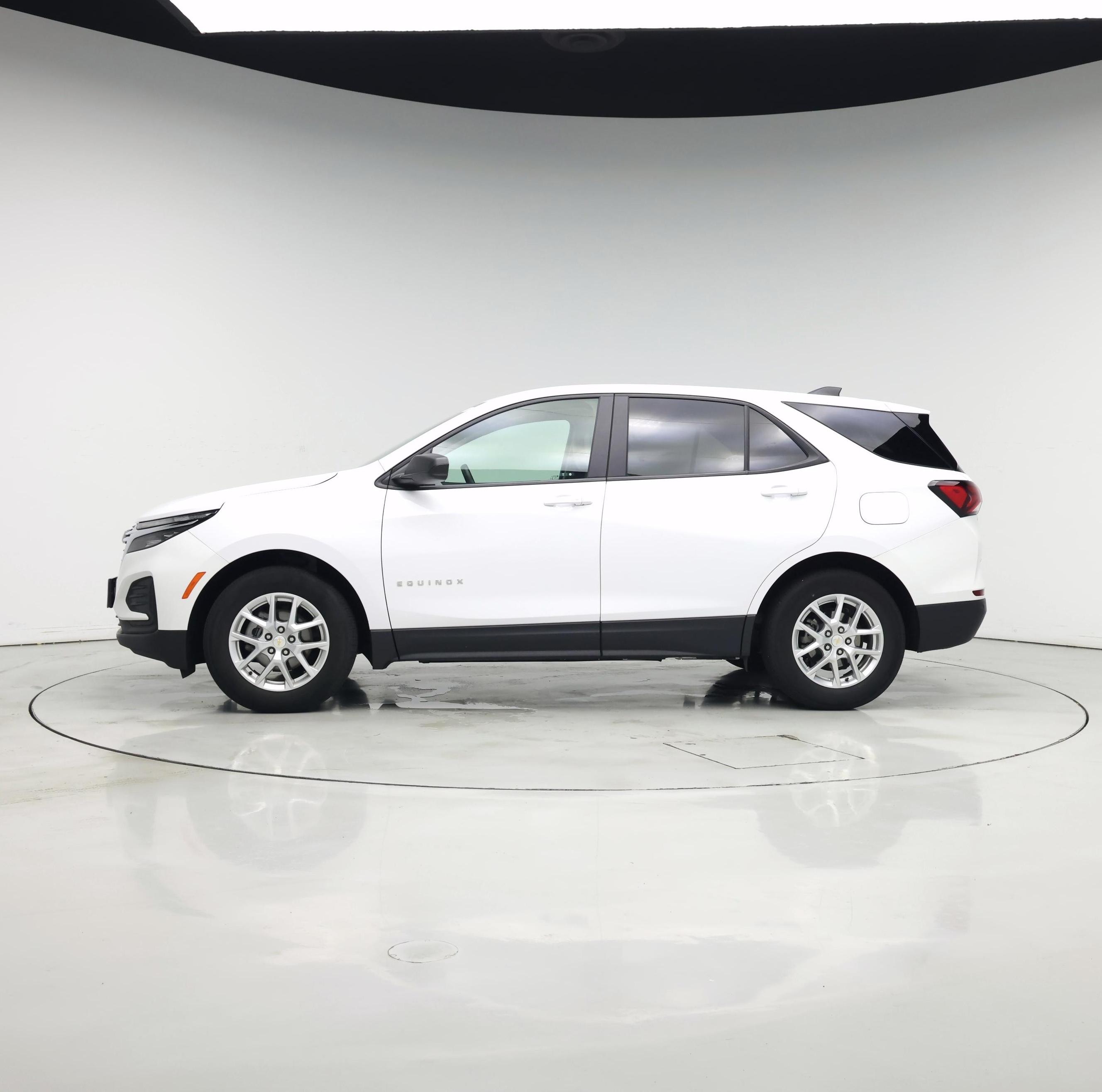 Thumbnail: 2023 Chevrolet Equinox - 3