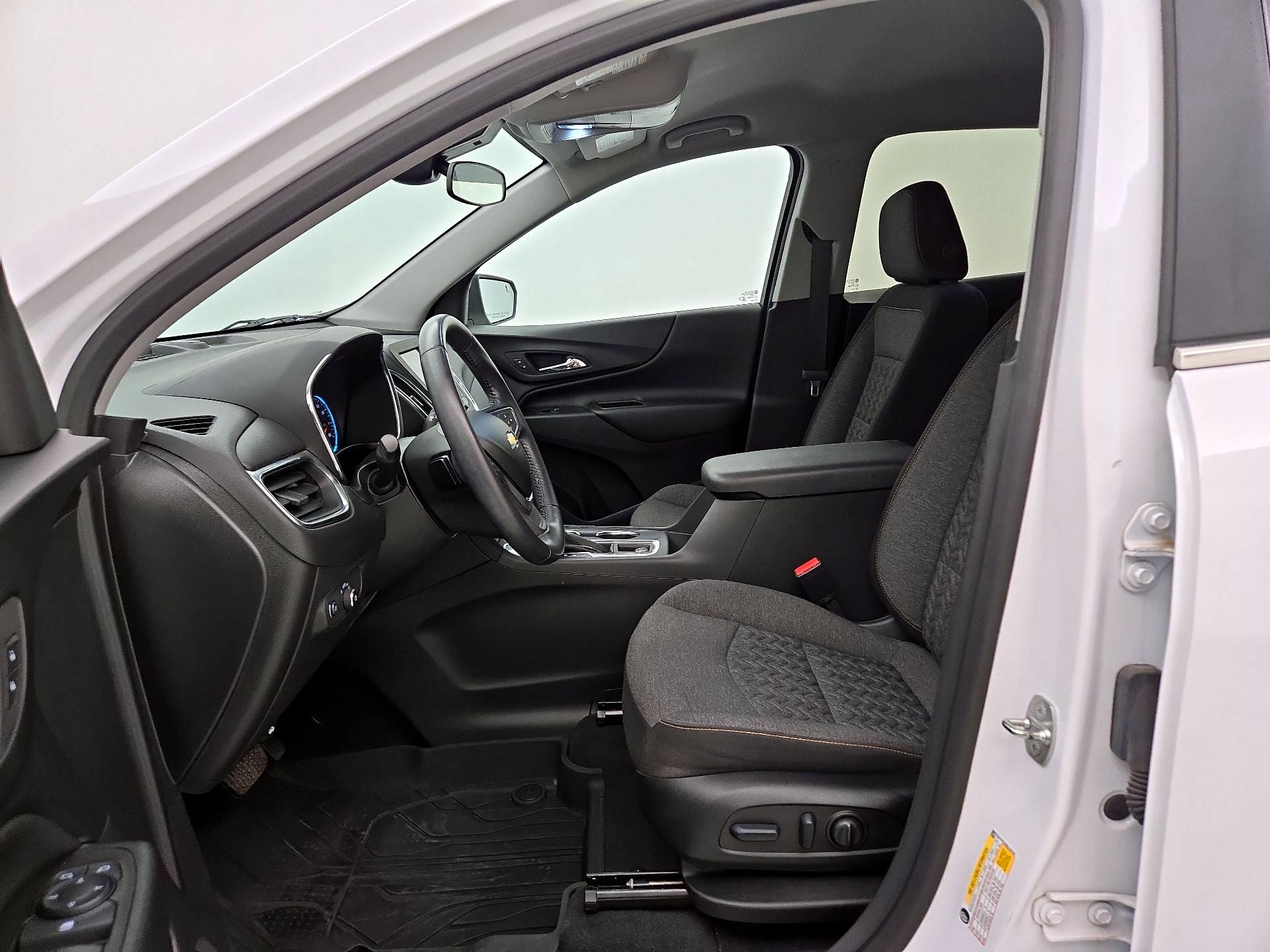 Thumbnail: 2022 Chevrolet Equinox - 11