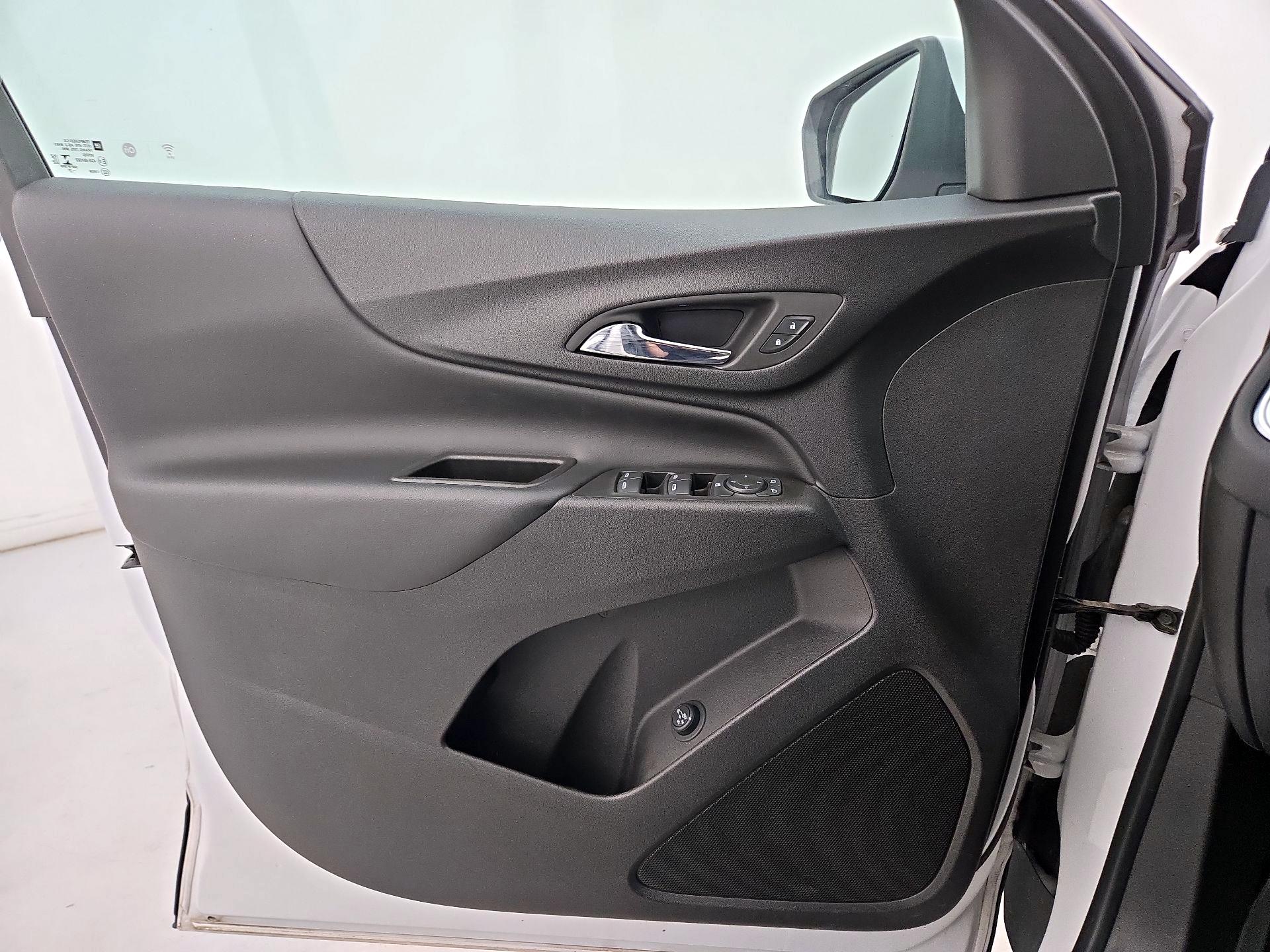 Thumbnail: 2022 Chevrolet Equinox - 12