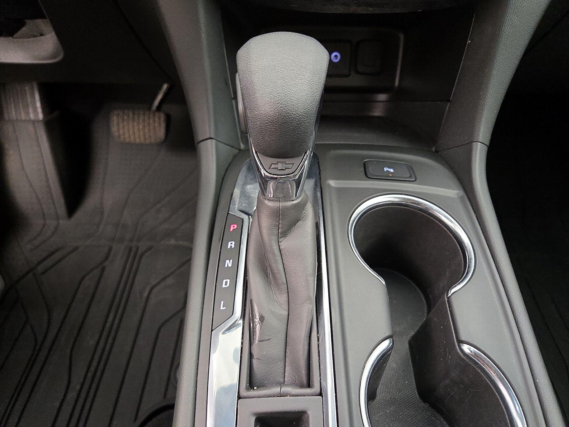 Thumbnail: 2022 Chevrolet Equinox - 17