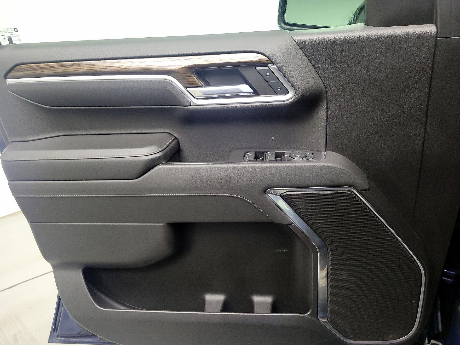 Thumbnail: 2022 Chevrolet Silverado 1500 - 12
