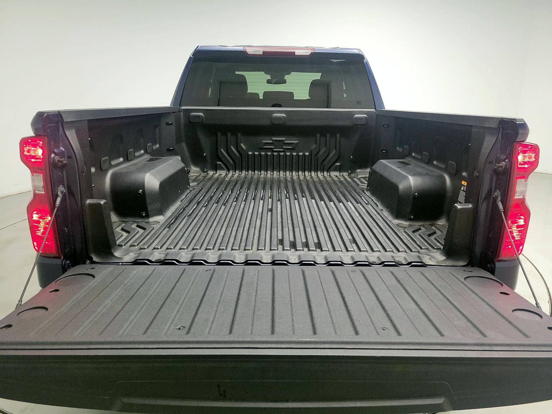 Thumbnail: 2022 Chevrolet Silverado 1500 - 18