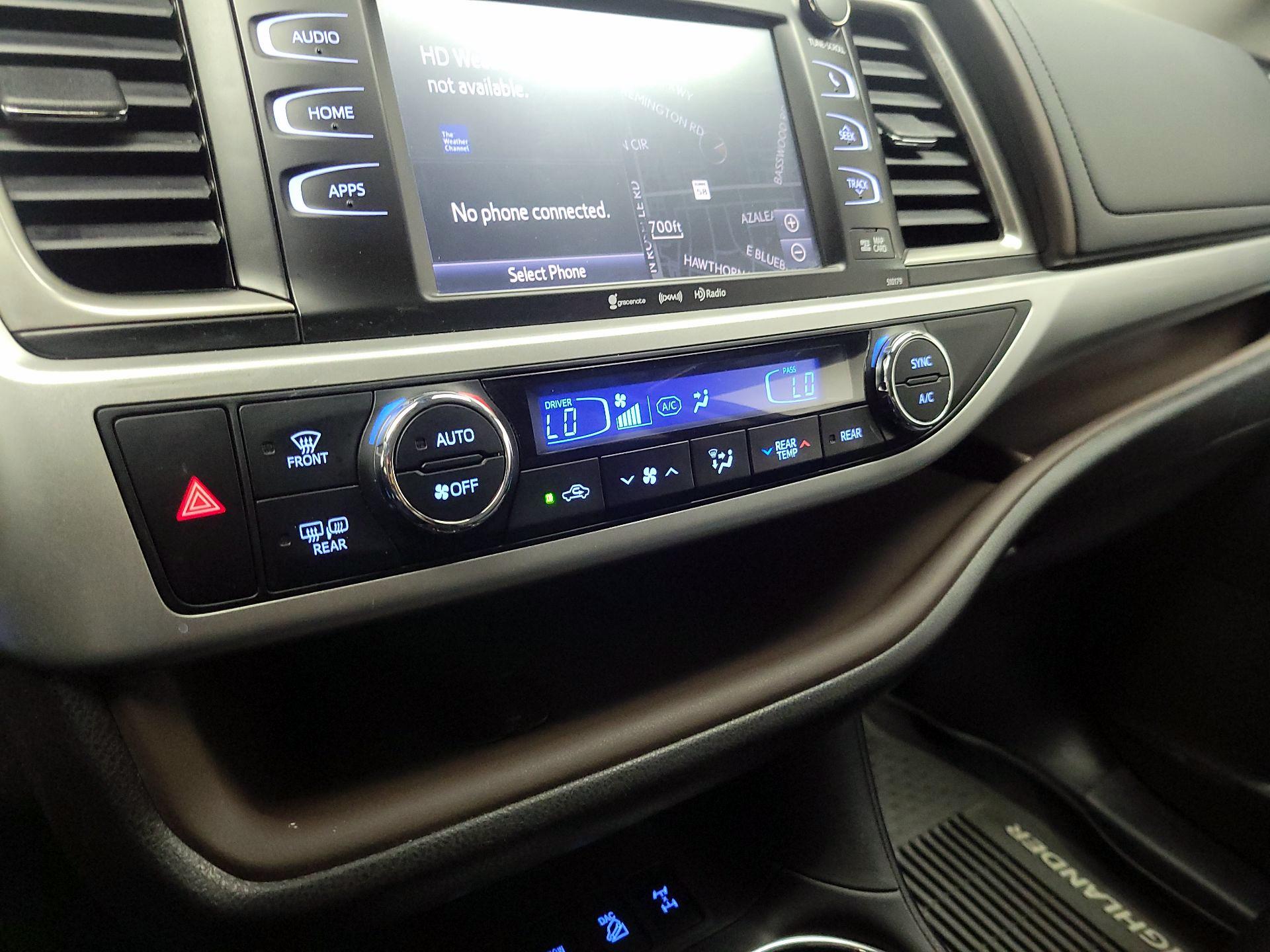 Thumbnail: 2017 Toyota Highlander - 17