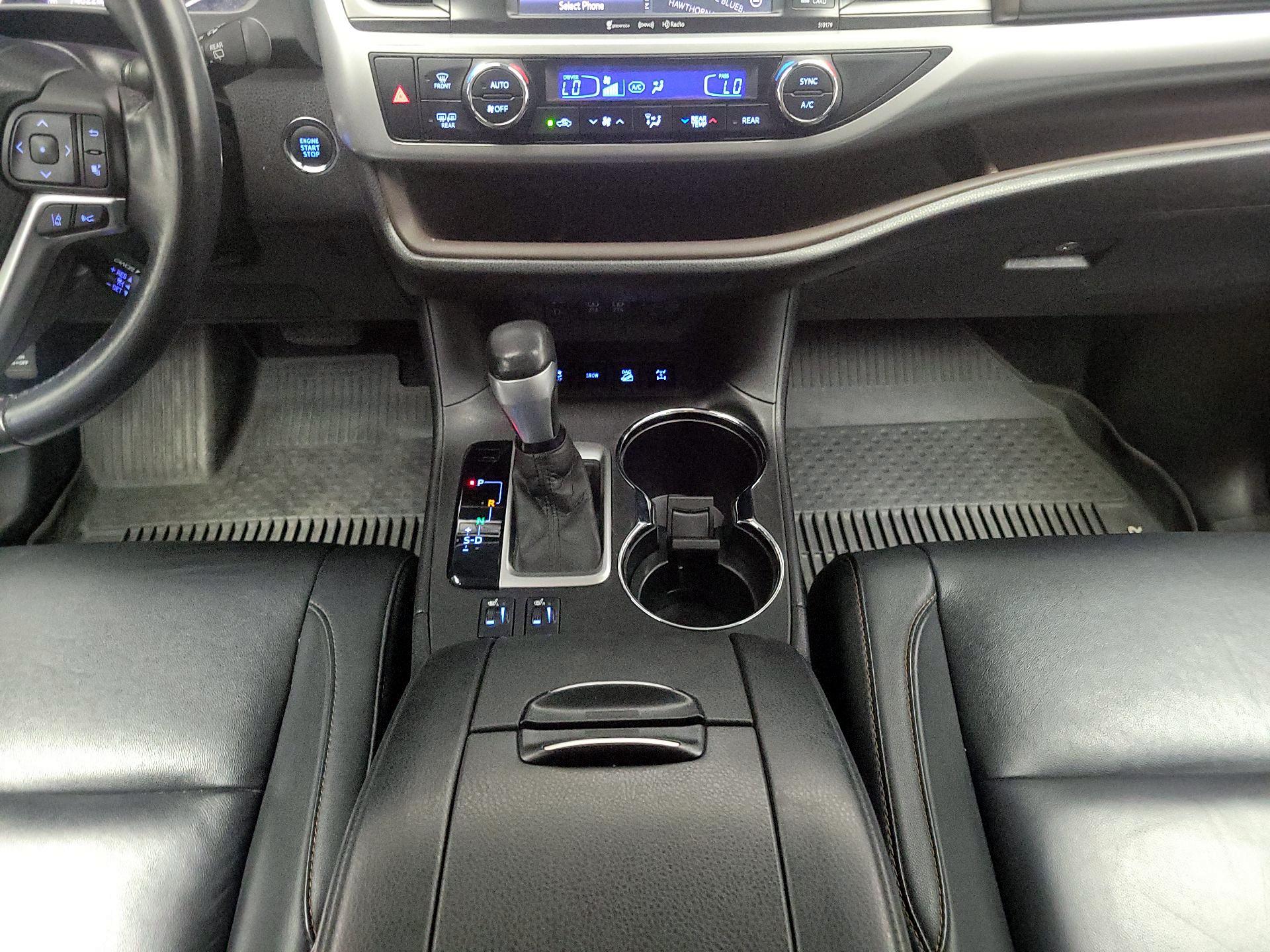 Thumbnail: 2017 Toyota Highlander - 18