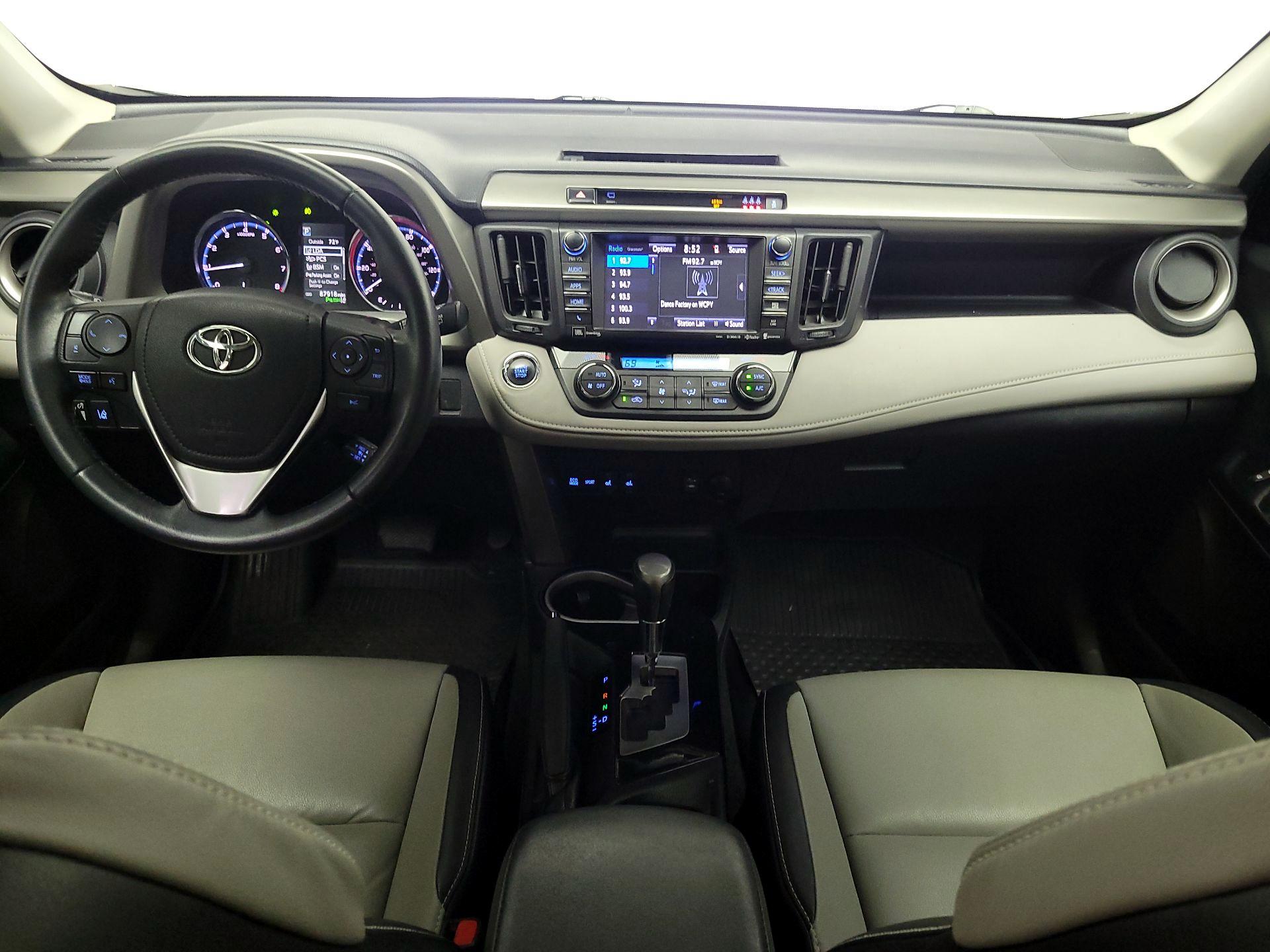 Thumbnail: 2017 Toyota RAV4 - 9