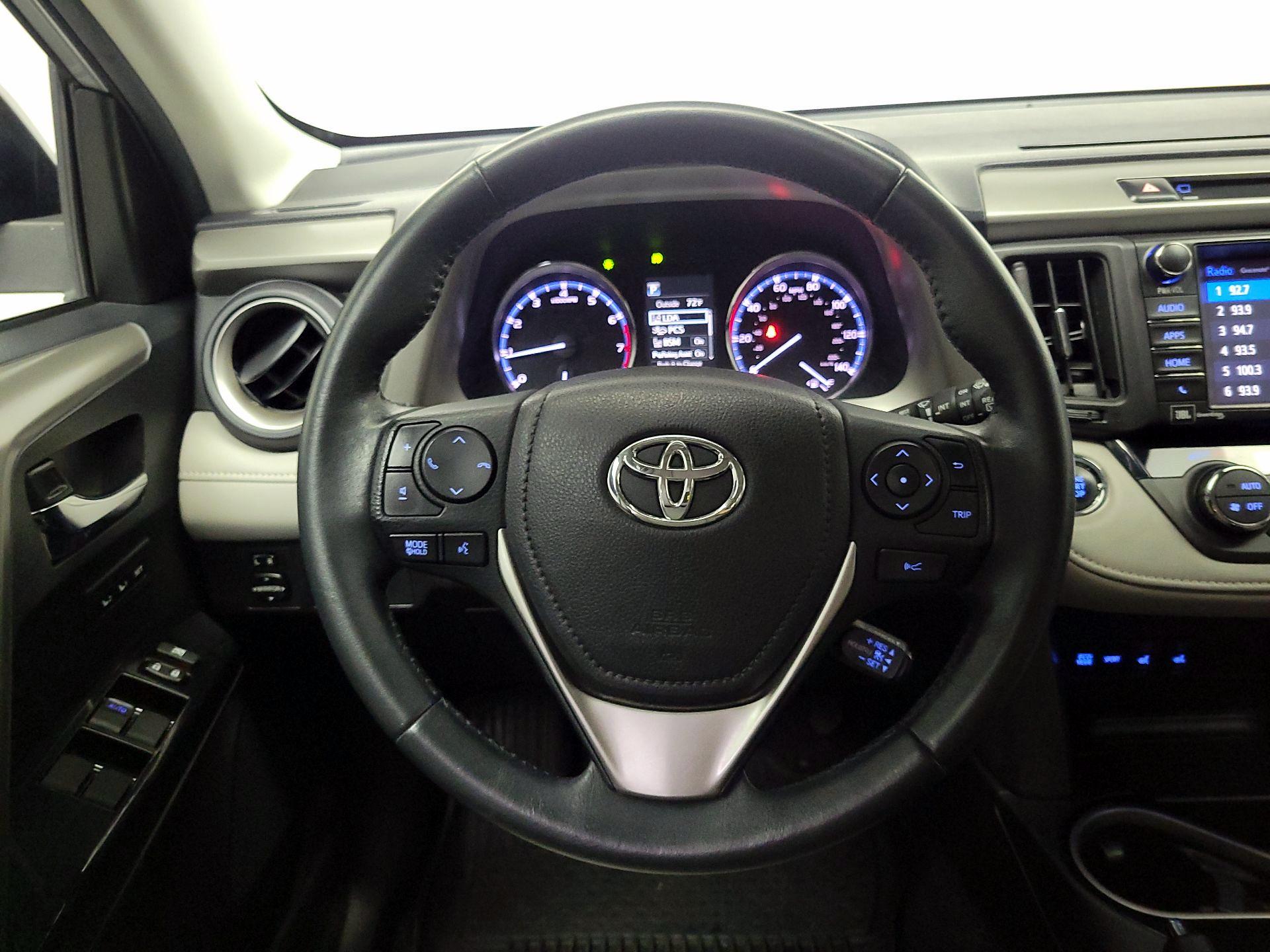 Thumbnail: 2017 Toyota RAV4 - 10