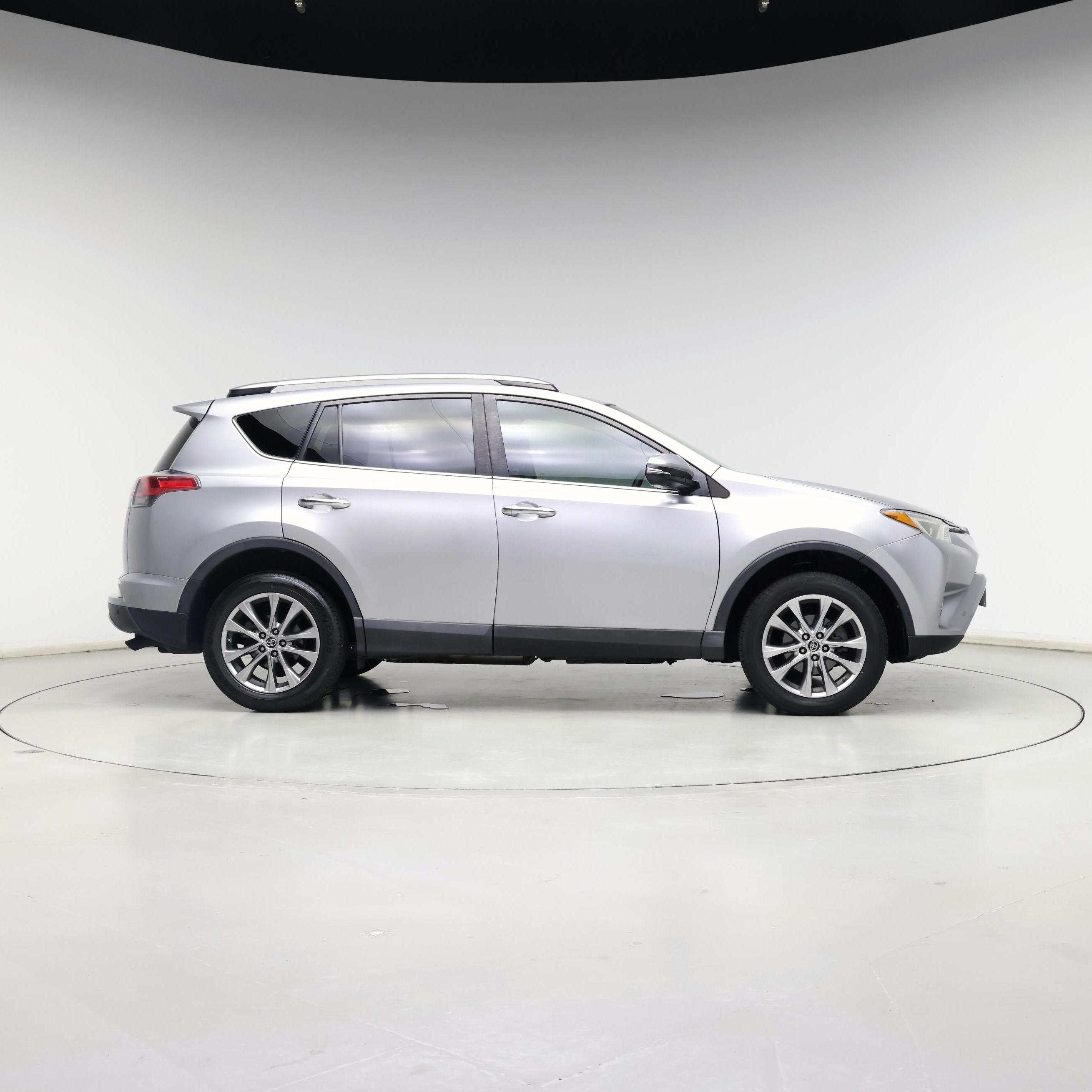 Thumbnail: 2017 Toyota RAV4 - 7