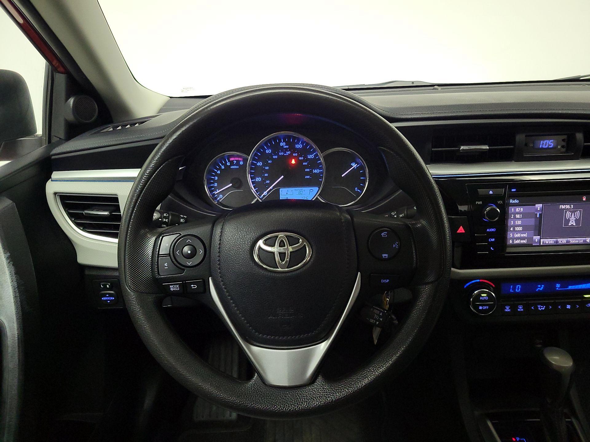 Thumbnail: 2014 Toyota Corolla - 10