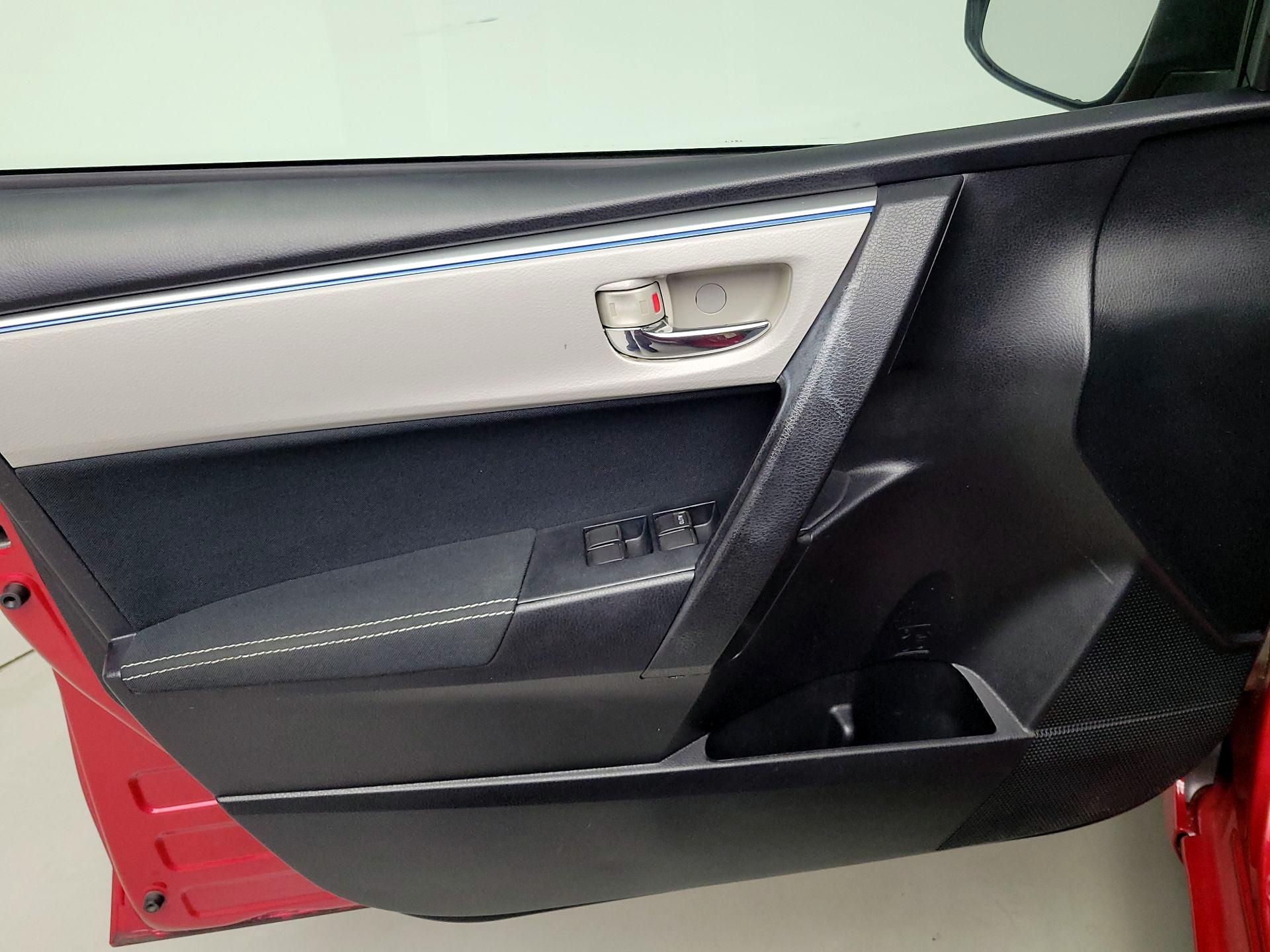 Thumbnail: 2014 Toyota Corolla - 12