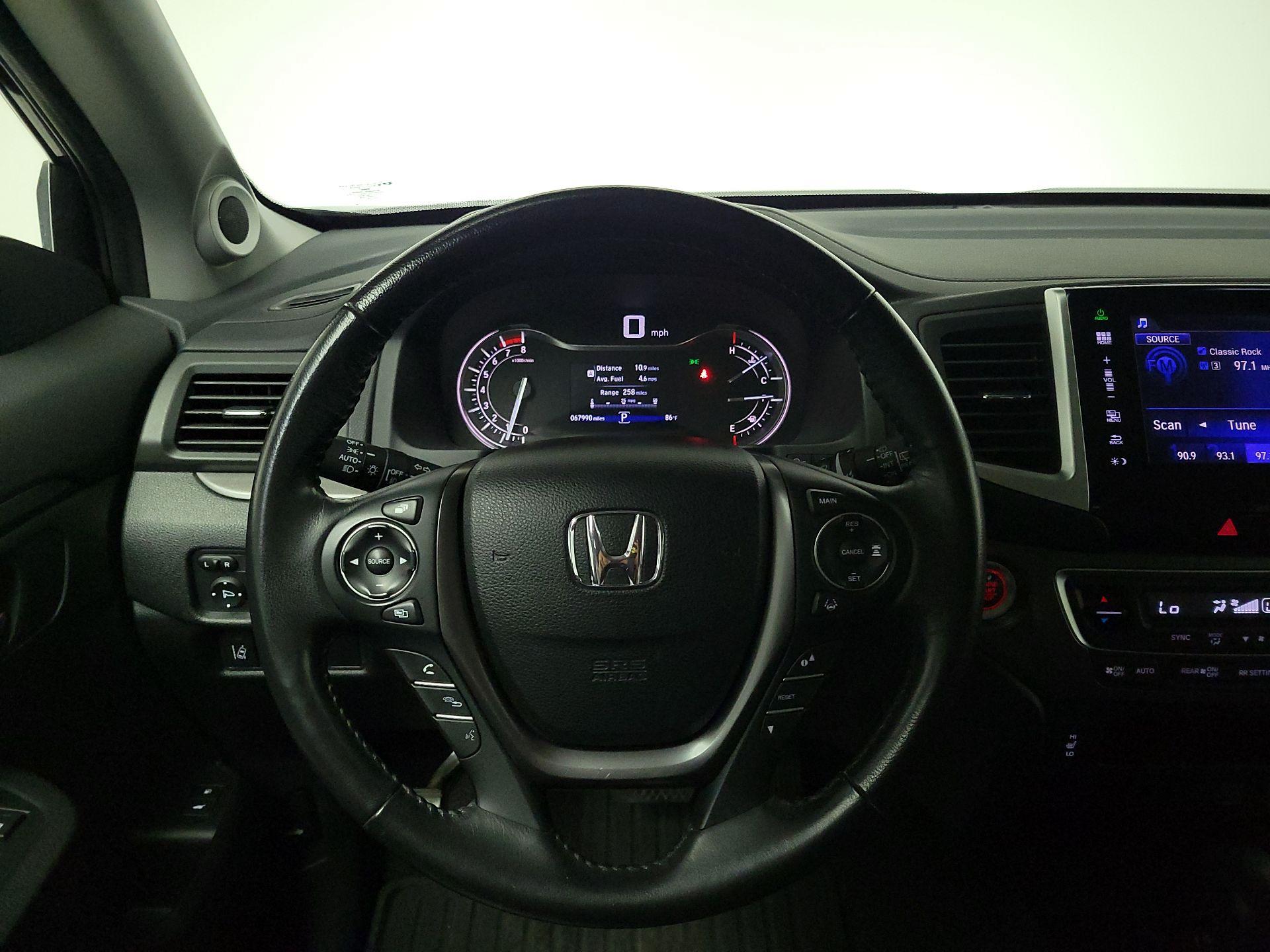 Thumbnail: 2016 Honda Pilot - 10