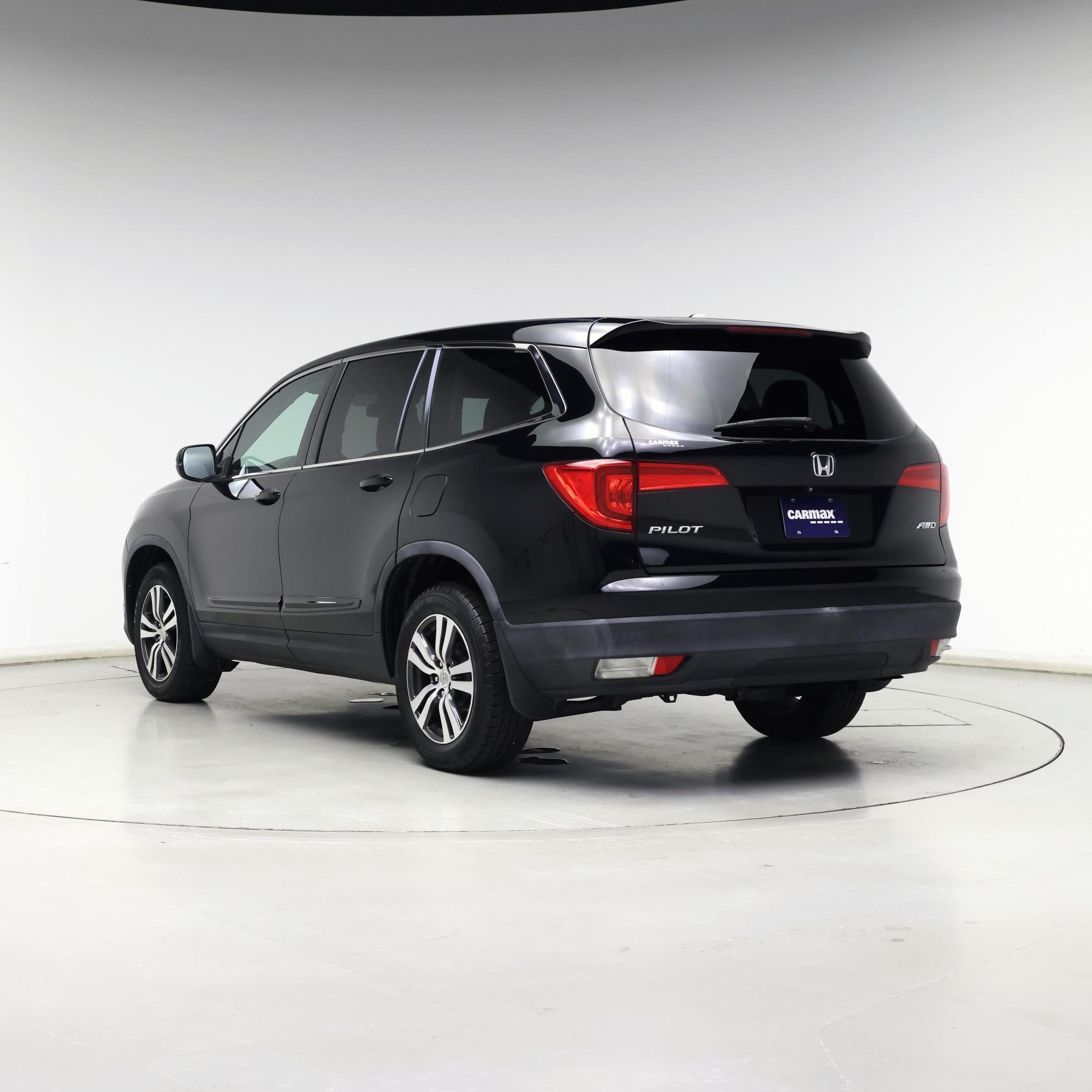 Thumbnail: 2016 Honda Pilot - 2