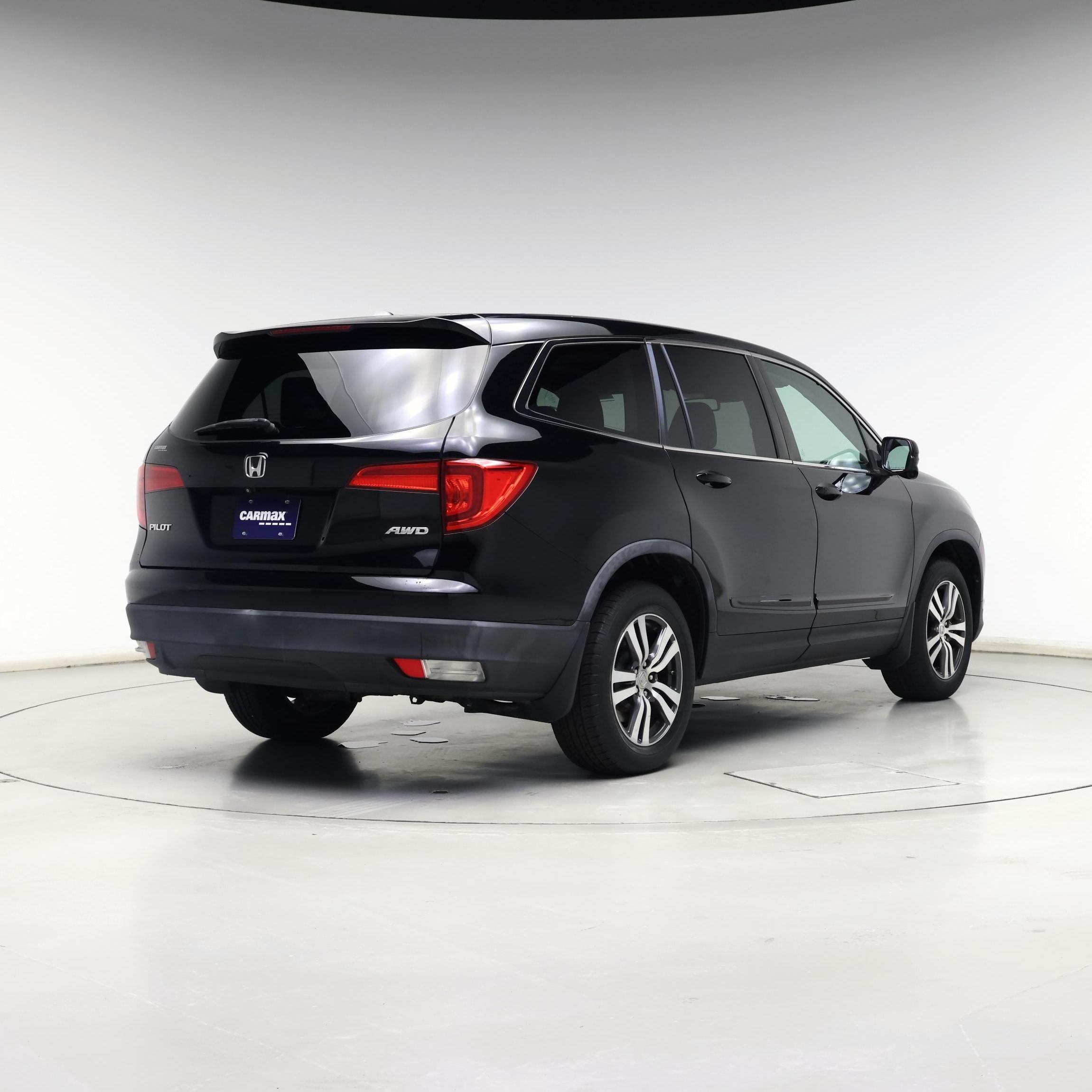 Thumbnail: 2016 Honda Pilot - 8