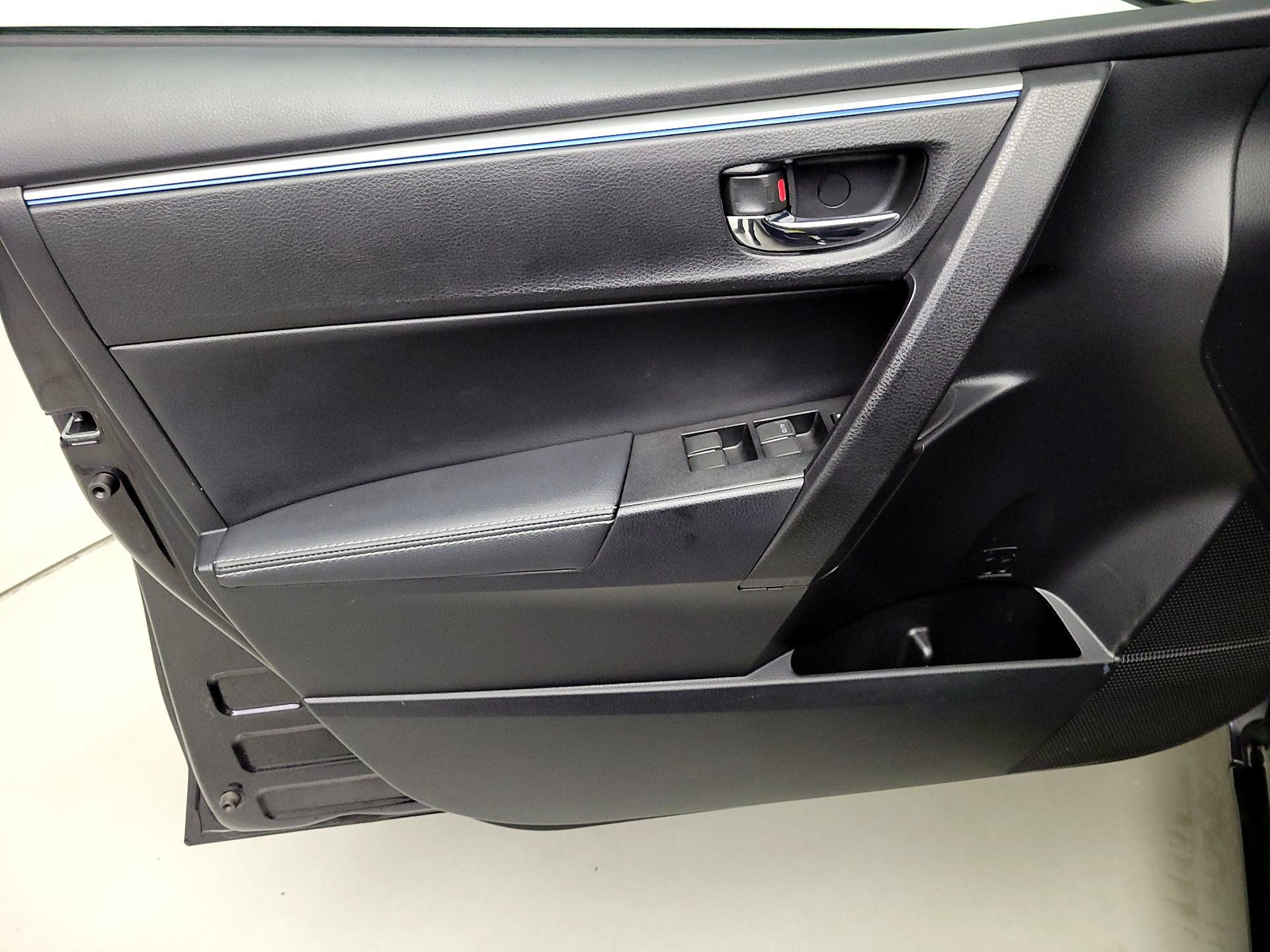 Thumbnail: 2014 Toyota Corolla - 12