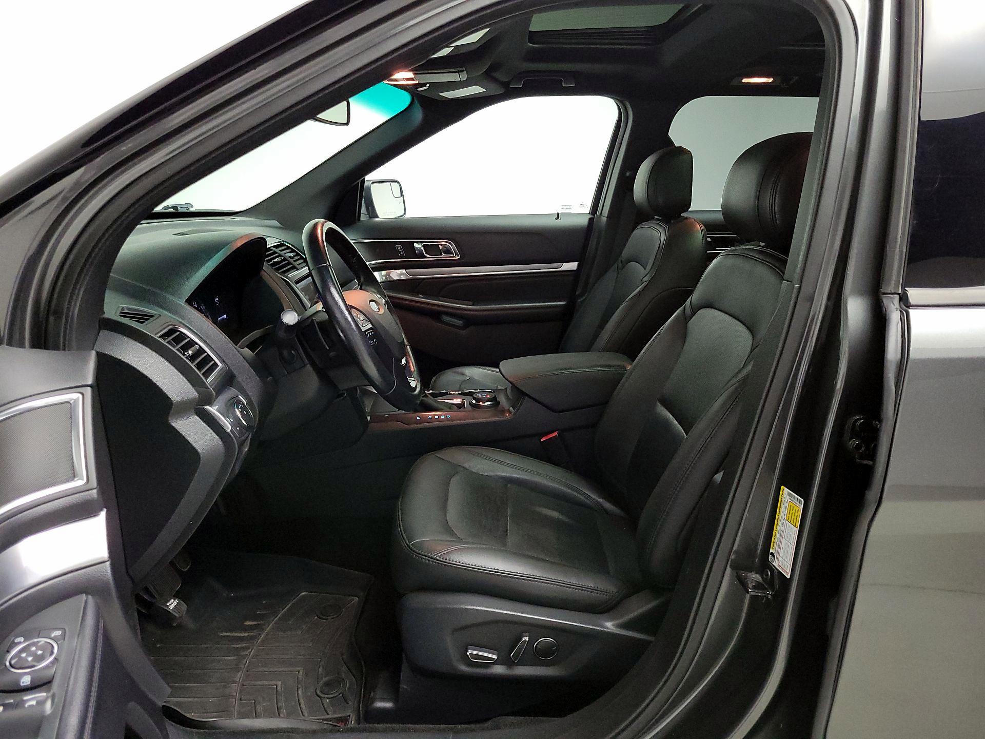 Thumbnail: 2016 Ford Explorer - 11