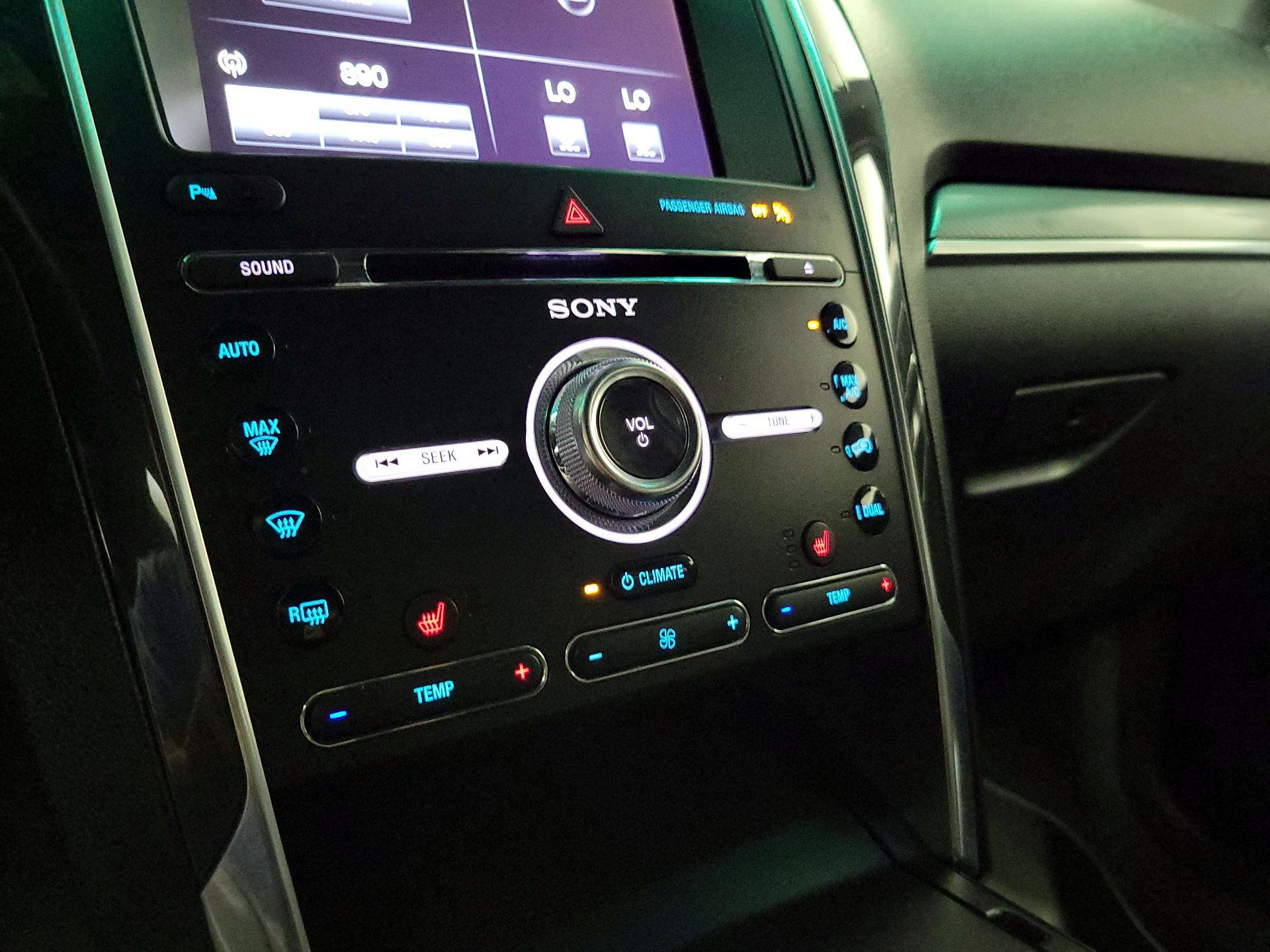 Thumbnail: 2016 Ford Explorer - 17