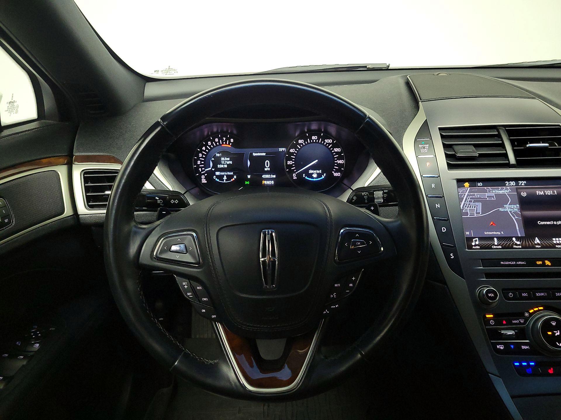 Thumbnail: 2017 Lincoln MKZ - 10