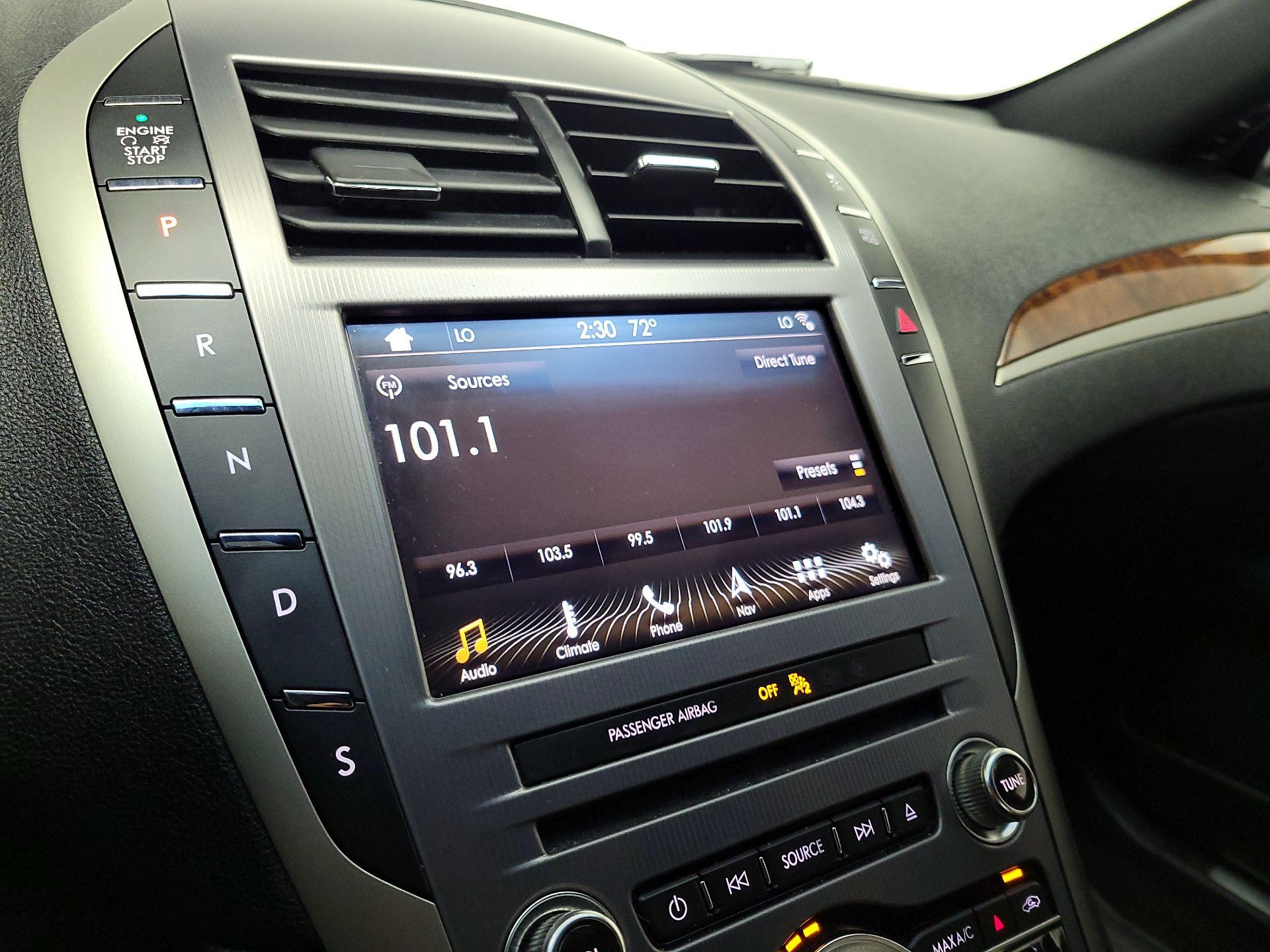 Thumbnail: 2017 Lincoln MKZ - 16