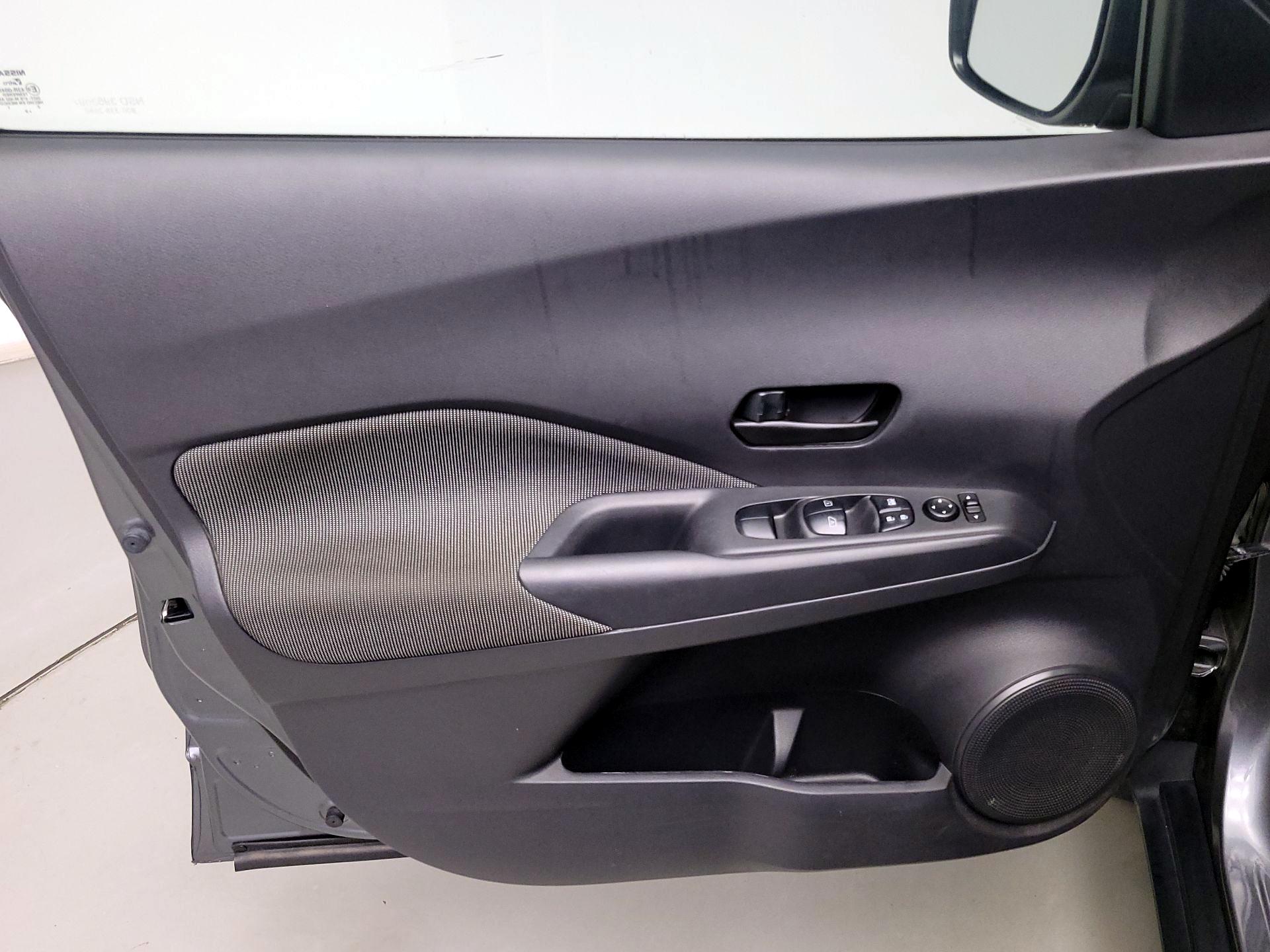 Thumbnail: 2019 Nissan Kicks - 12