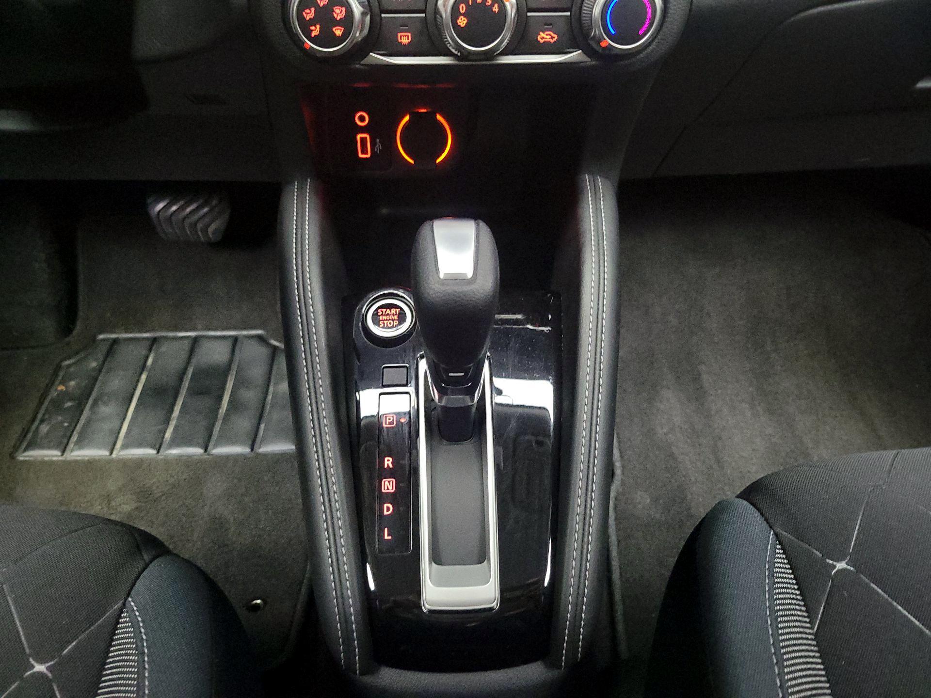 Thumbnail: 2019 Nissan Kicks - 17