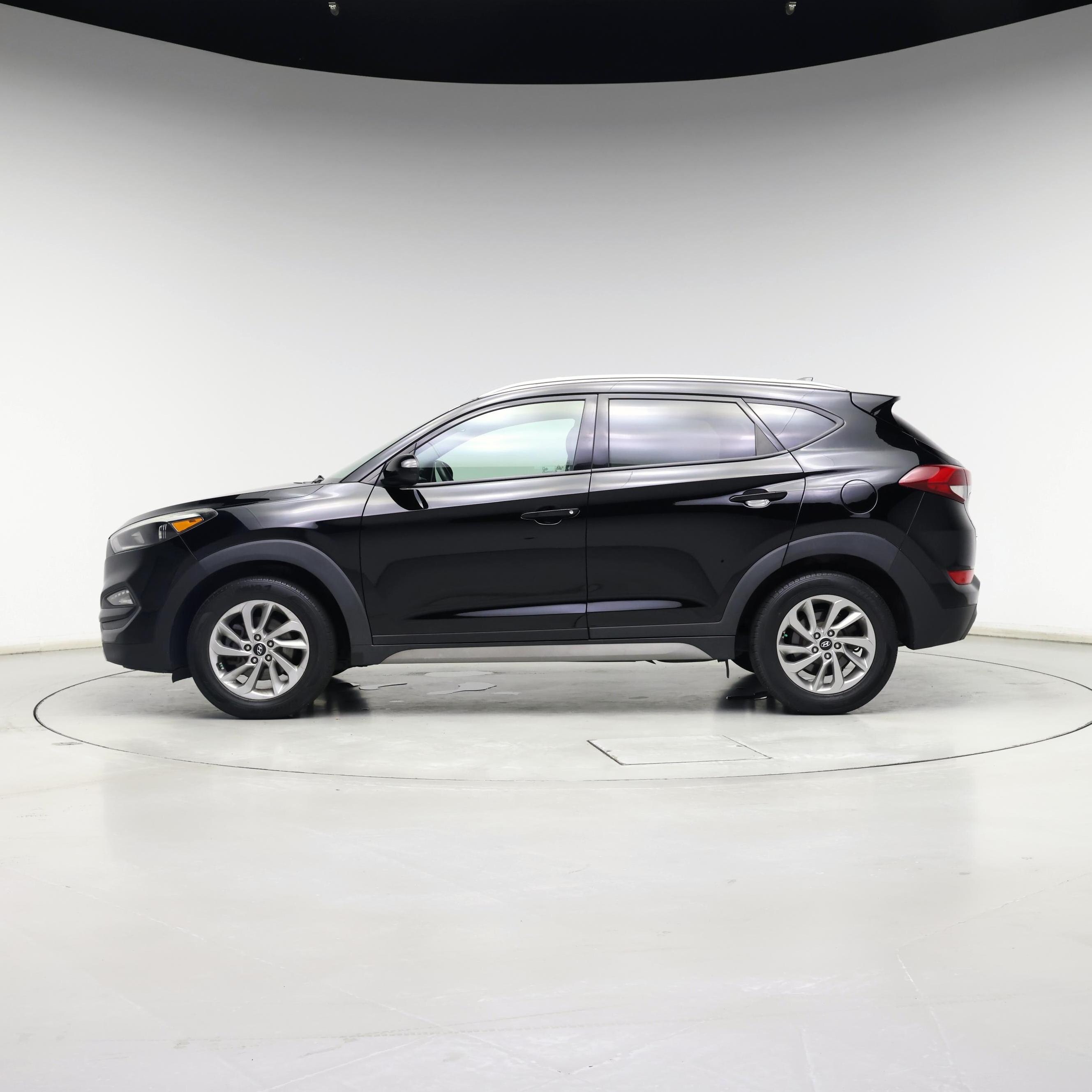 Thumbnail: 2018 Hyundai Tucson - 3
