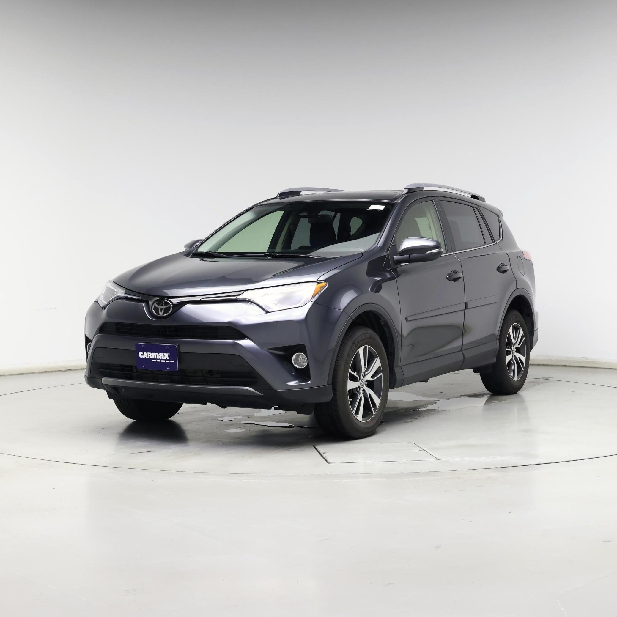Thumbnail: 2017 Toyota RAV4 - 4