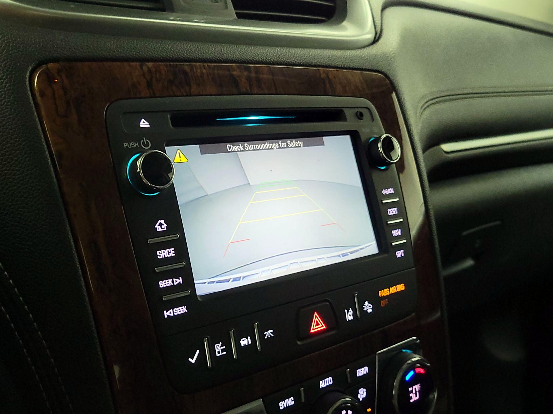 Thumbnail: 2014 Chevrolet Traverse - 15