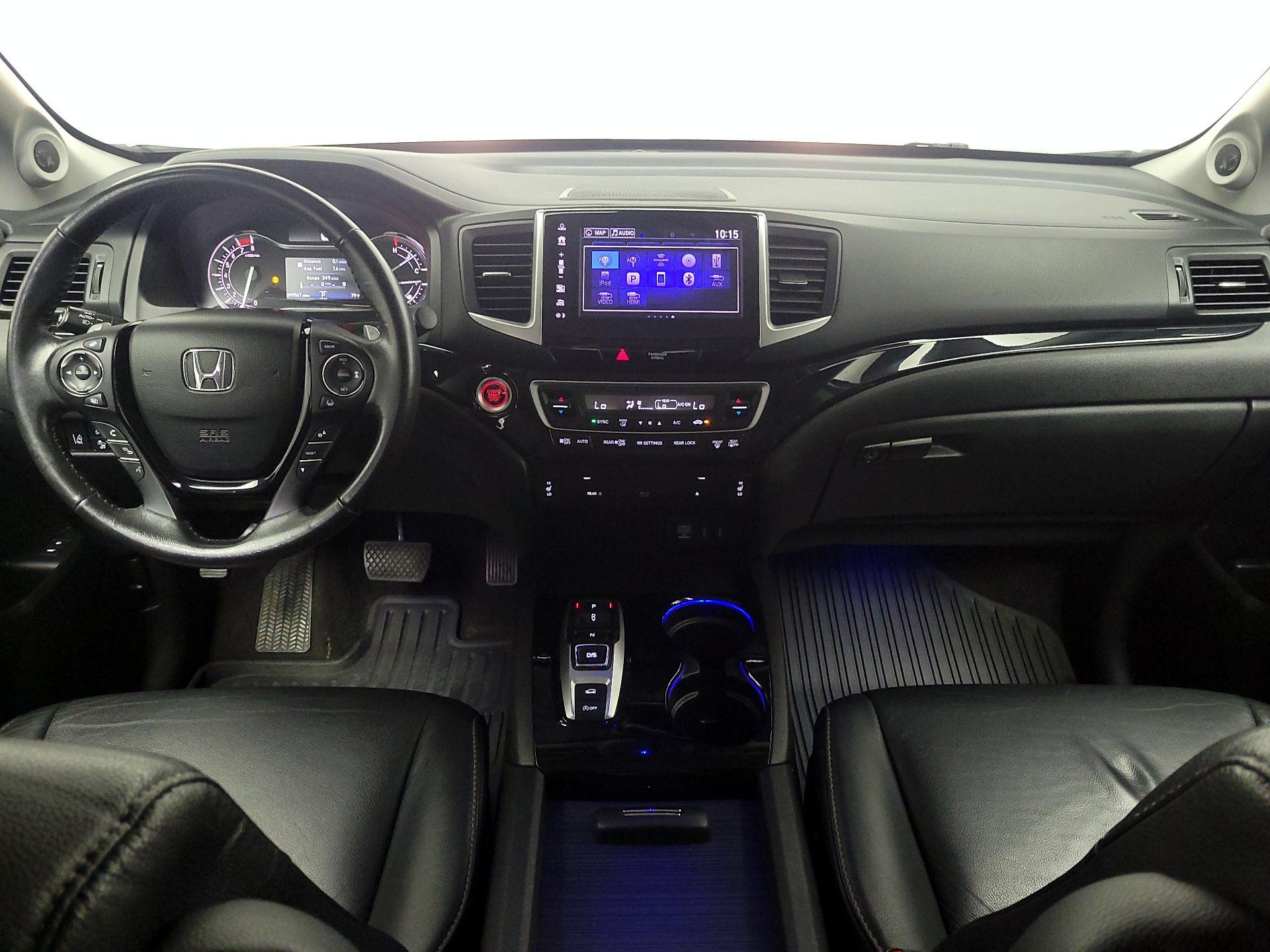 Thumbnail: 2017 Honda Pilot - 9