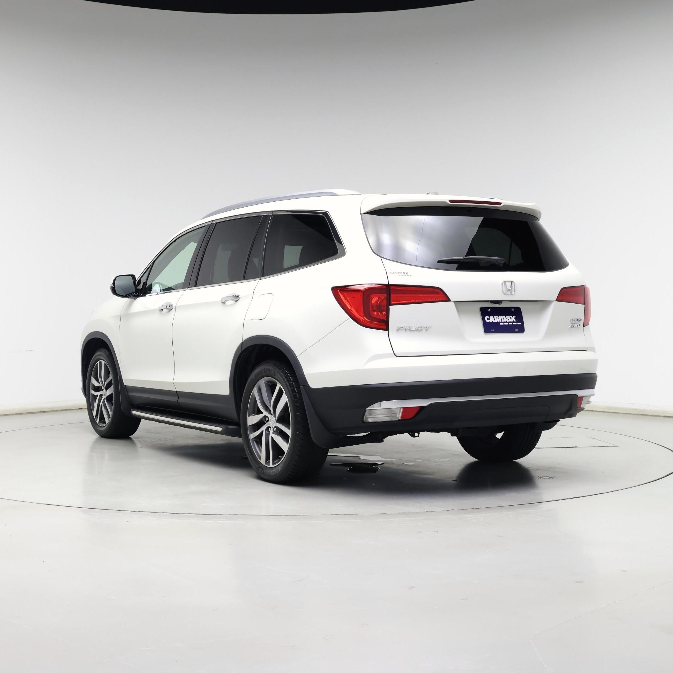 Thumbnail: 2017 Honda Pilot - 2