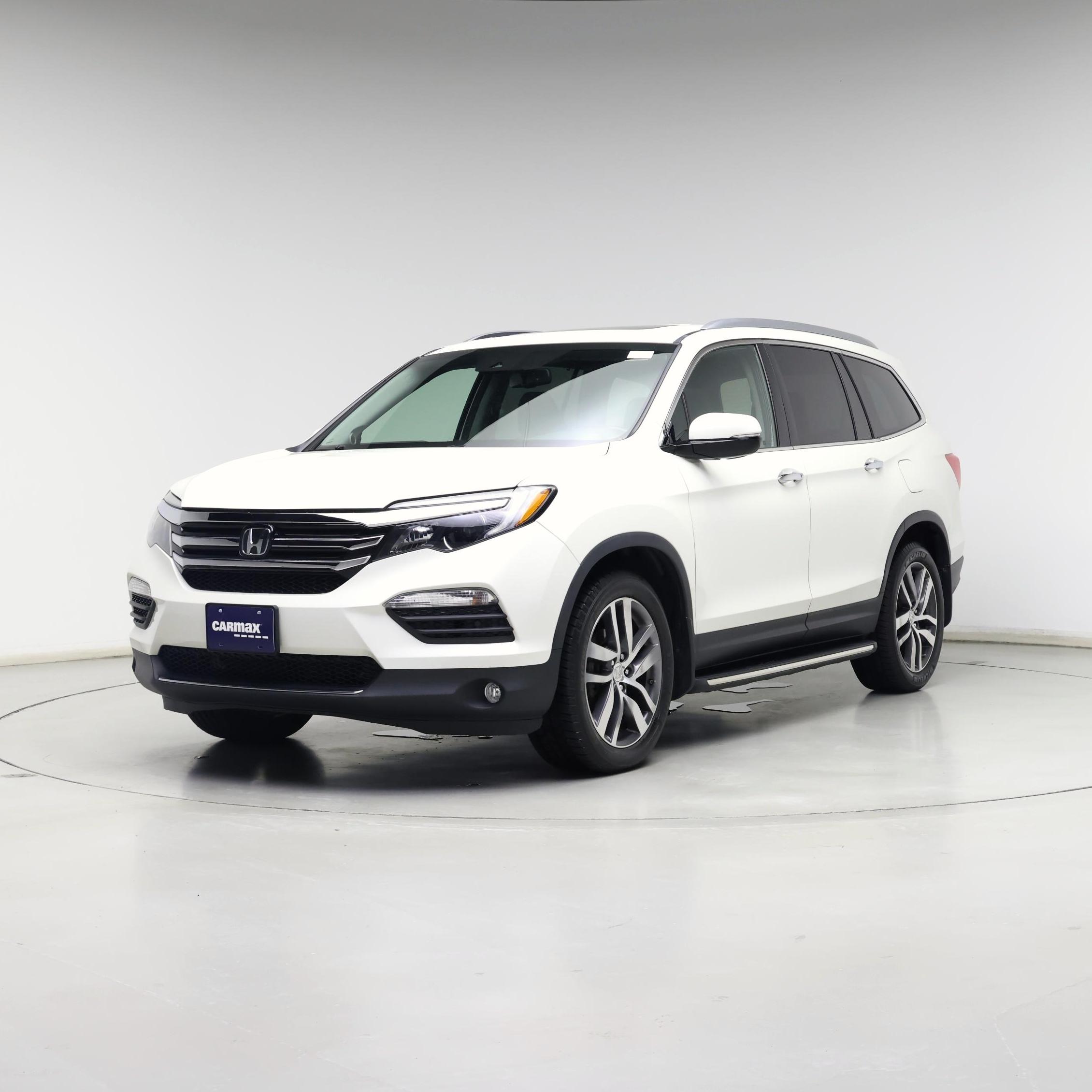 Thumbnail: 2017 Honda Pilot - 4