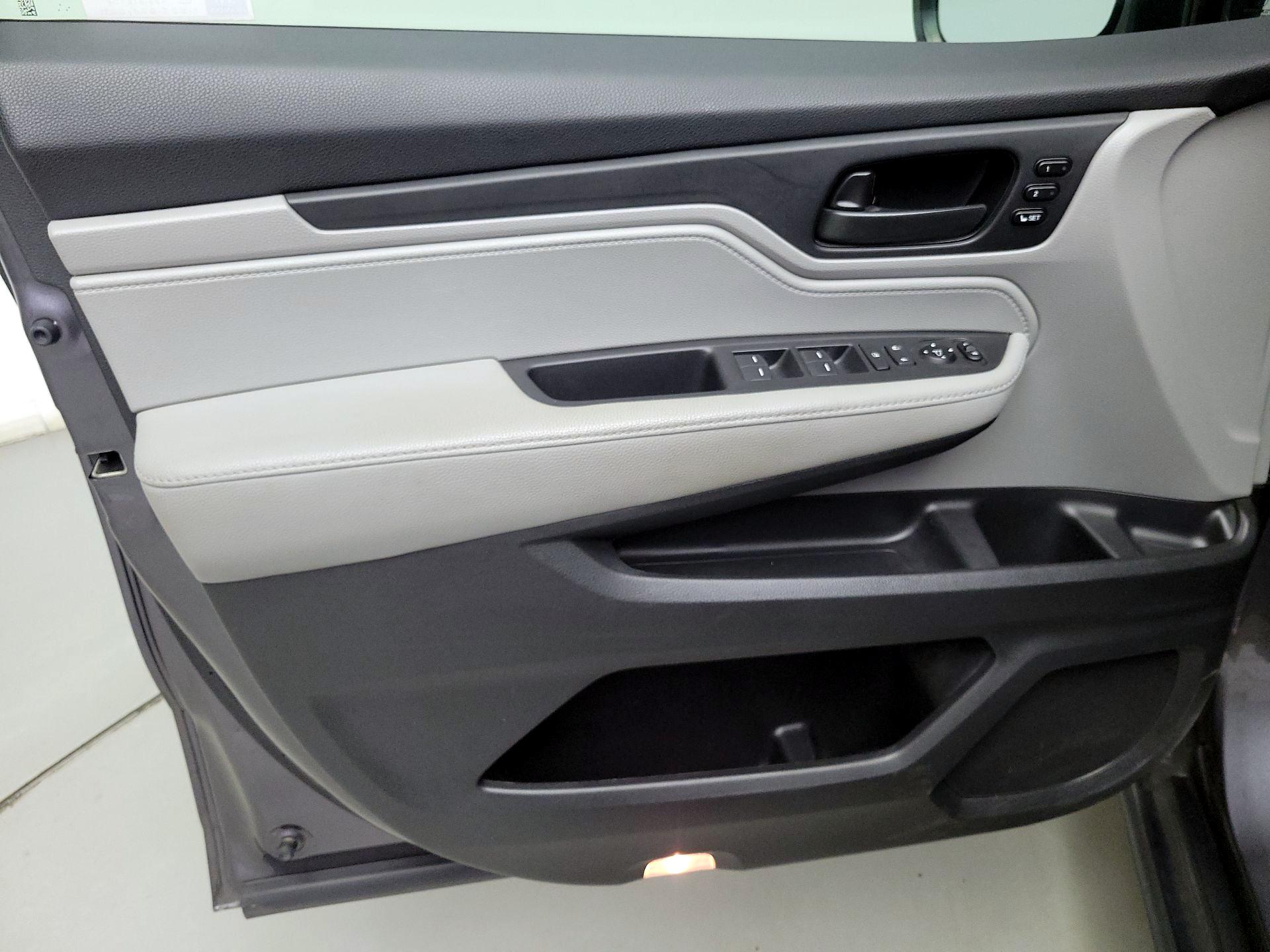 Thumbnail: 2019 Honda Odyssey - 12