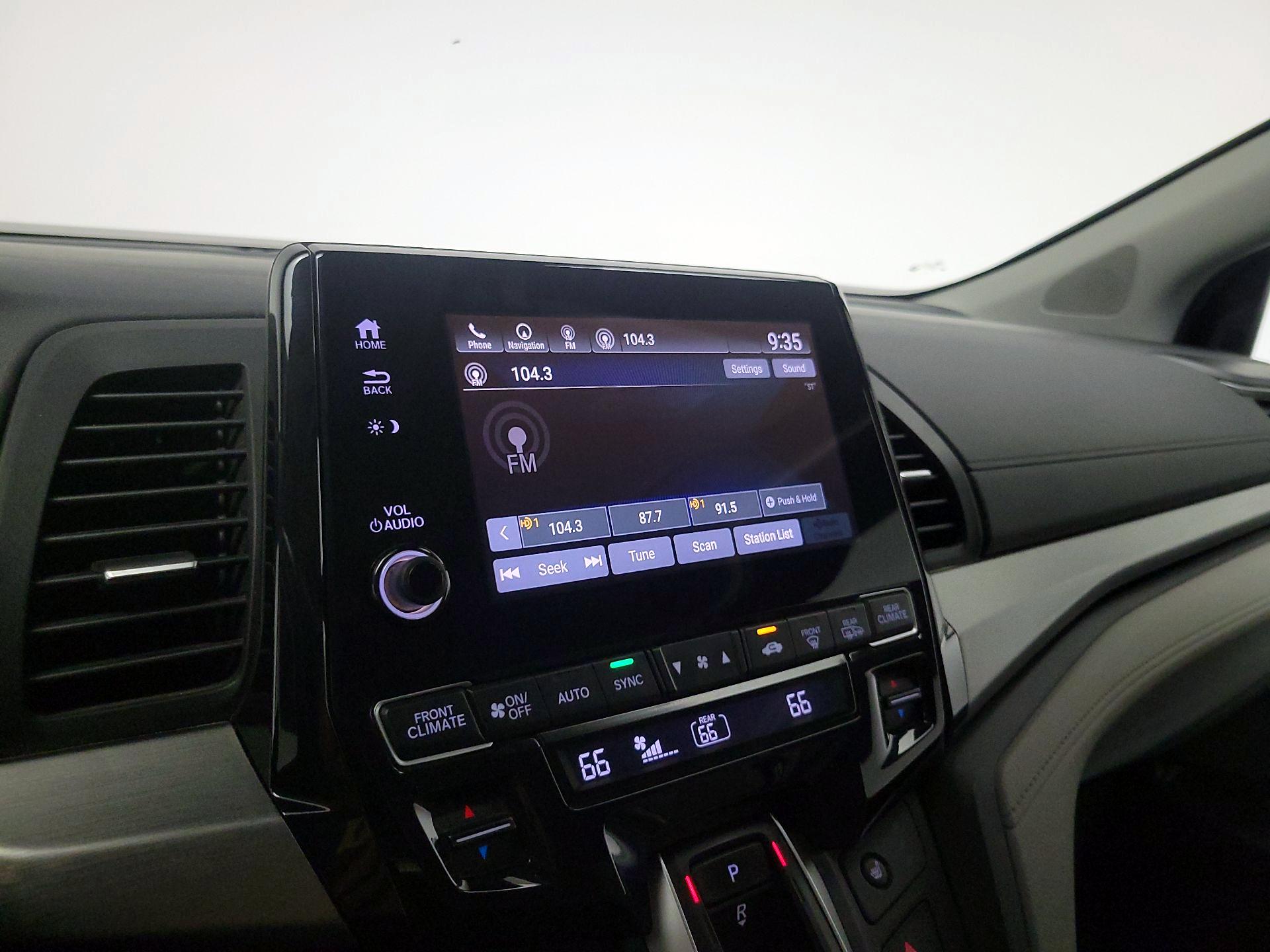 Thumbnail: 2019 Honda Odyssey - 16