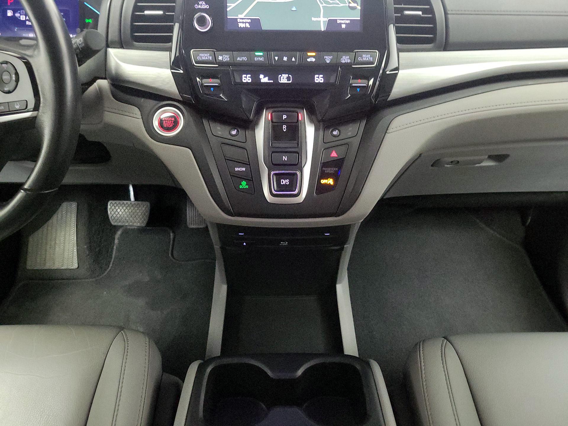 Thumbnail: 2019 Honda Odyssey - 18