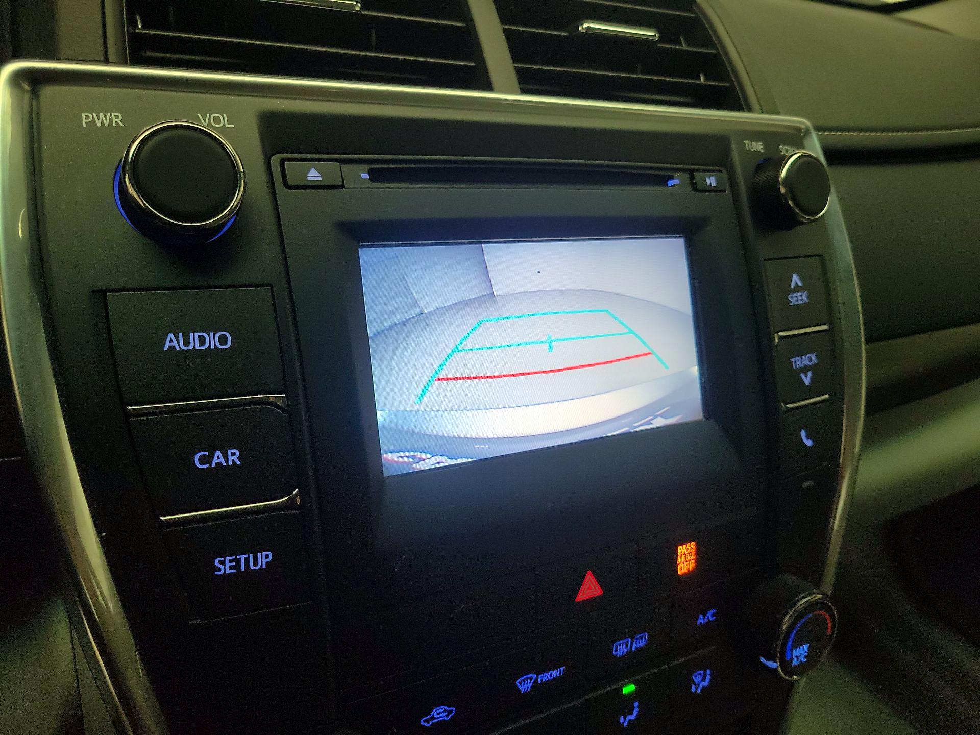 Thumbnail: 2016 Toyota Camry - 14