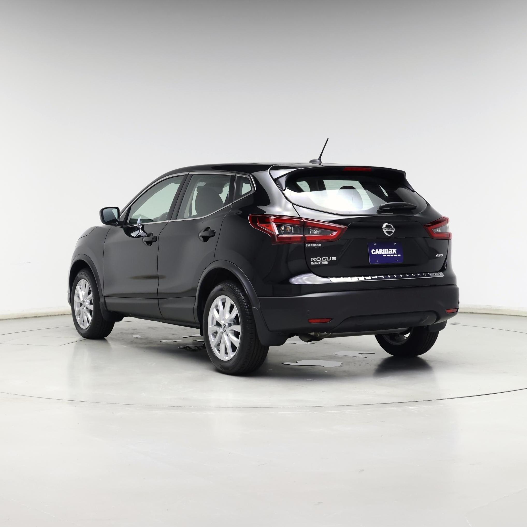 Thumbnail: 2022 Nissan Rogue Sport - 2