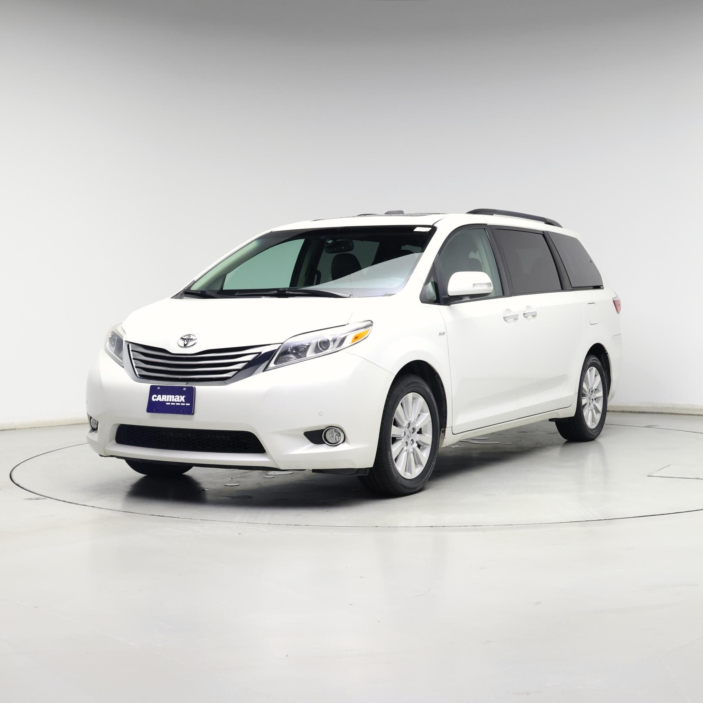 Thumbnail: 2016 Toyota Sienna - 4