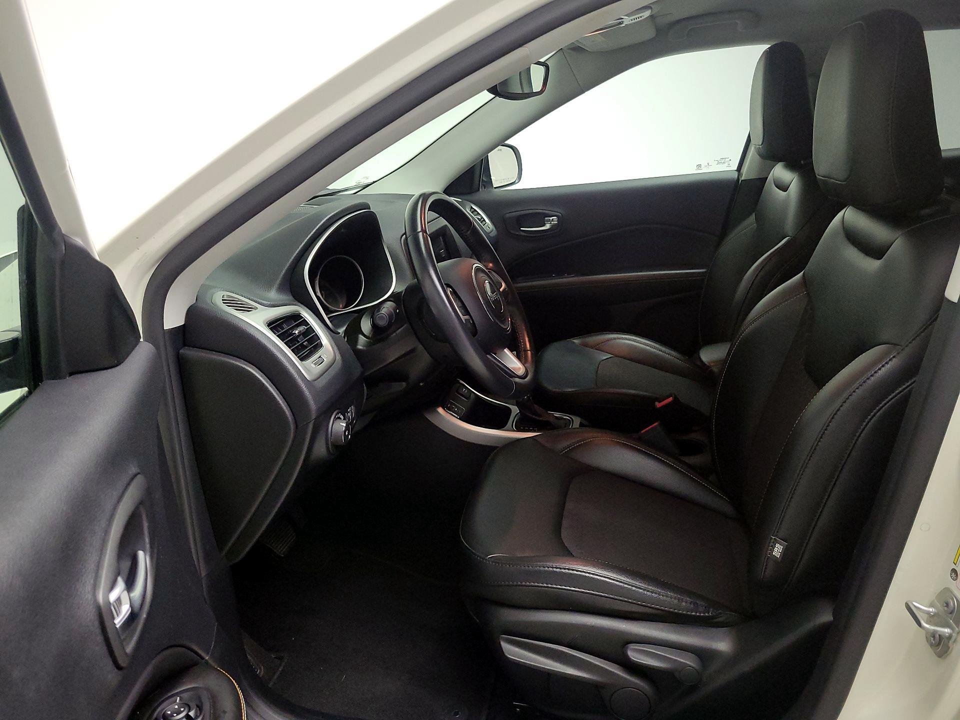 Thumbnail: 2020 Jeep Compass - 11