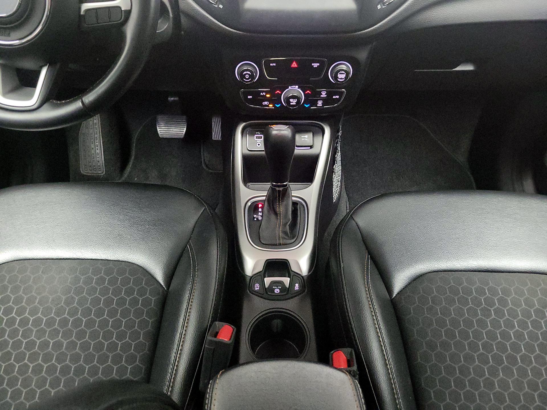 Thumbnail: 2020 Jeep Compass - 17