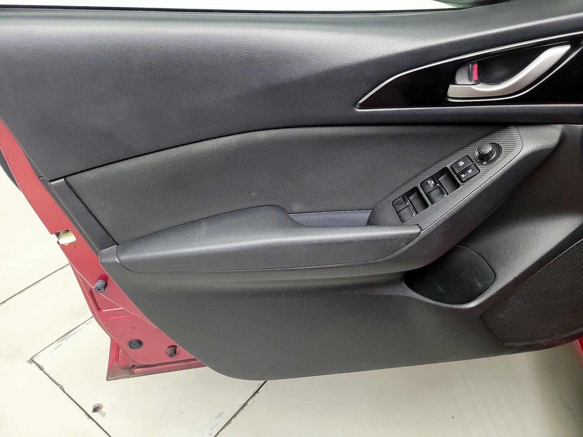 Thumbnail: 2016 Mazda Mazda3 - 12