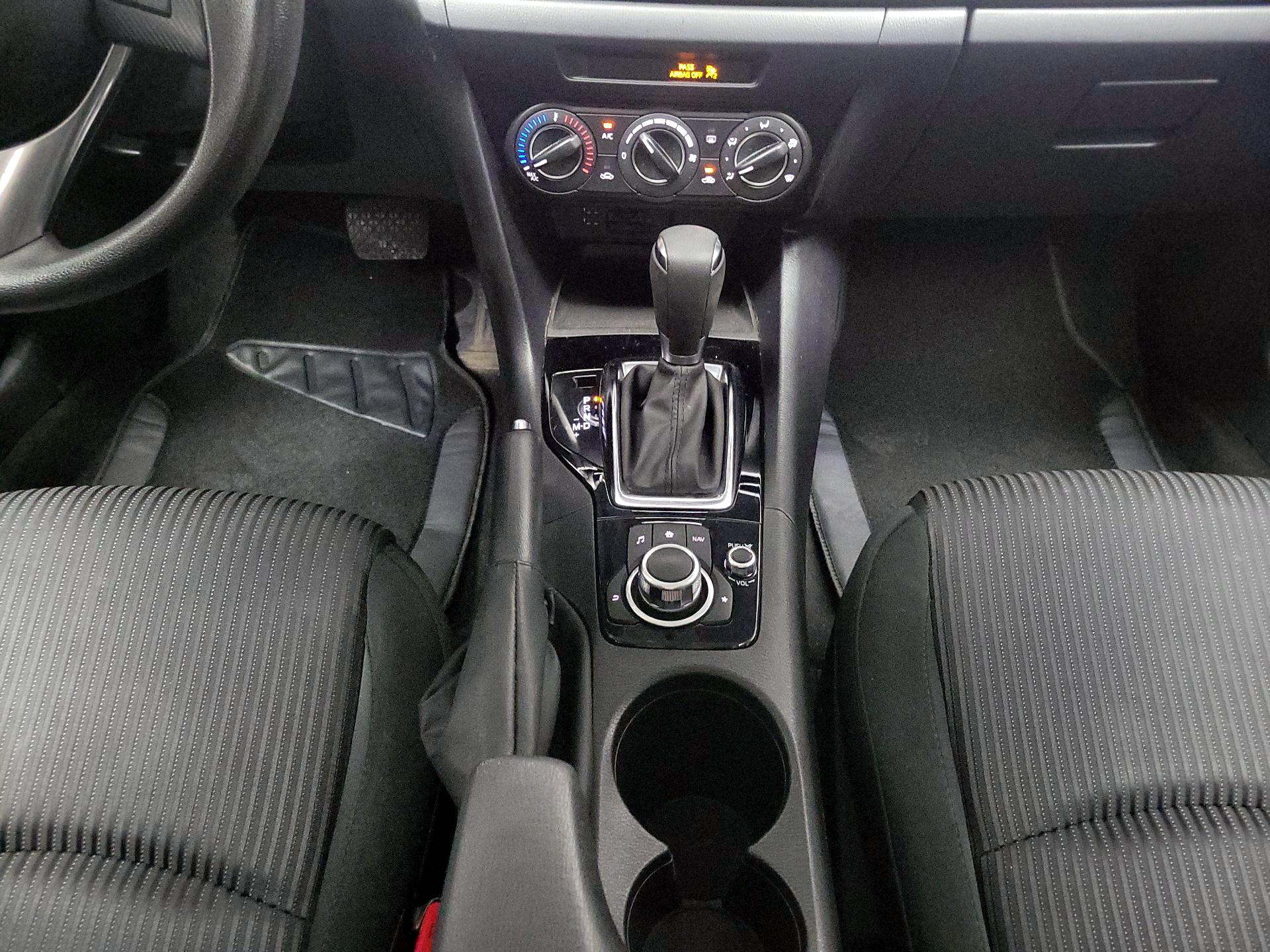 Thumbnail: 2016 Mazda Mazda3 - 17