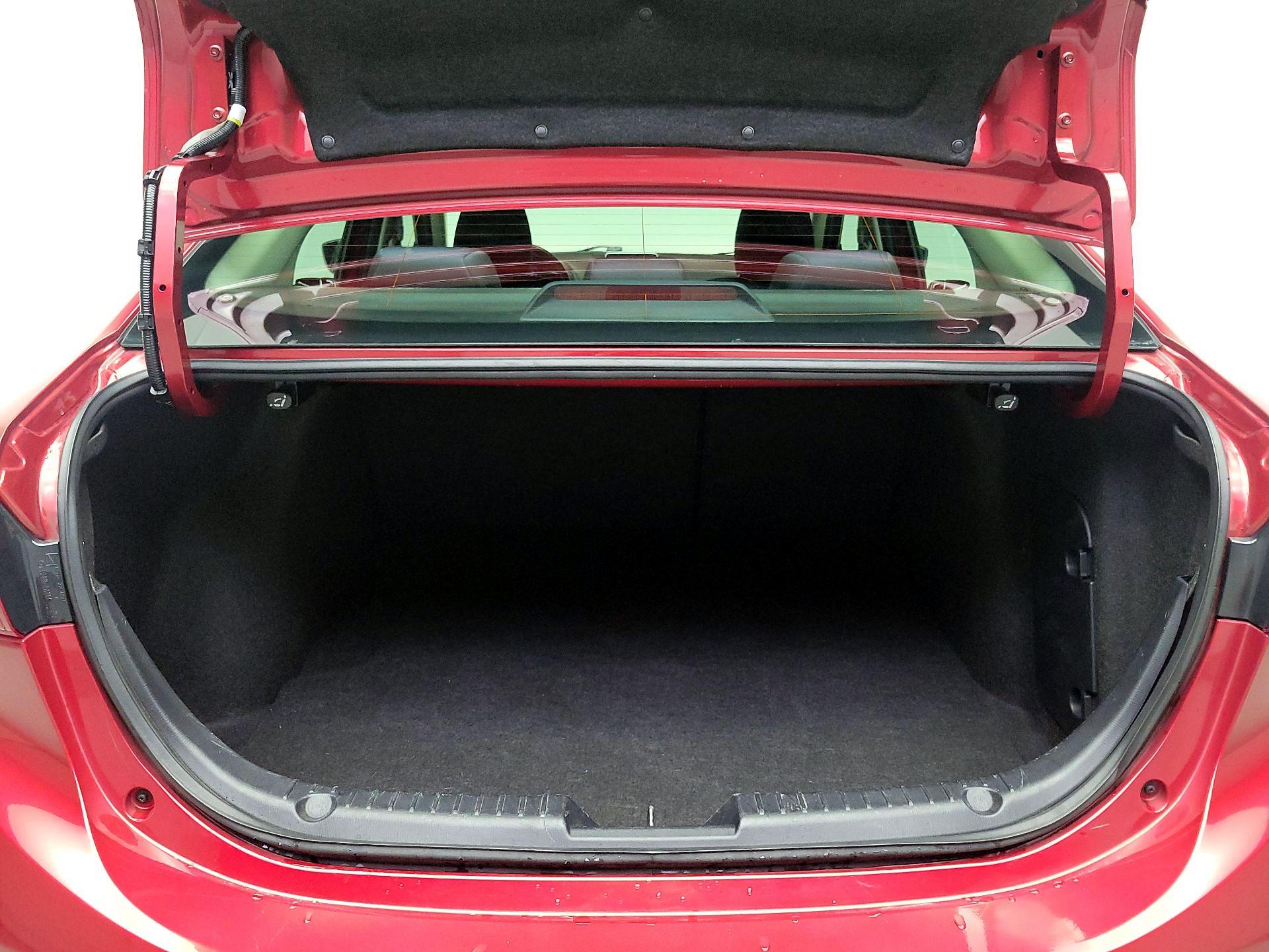 Thumbnail: 2016 Mazda Mazda3 - 20